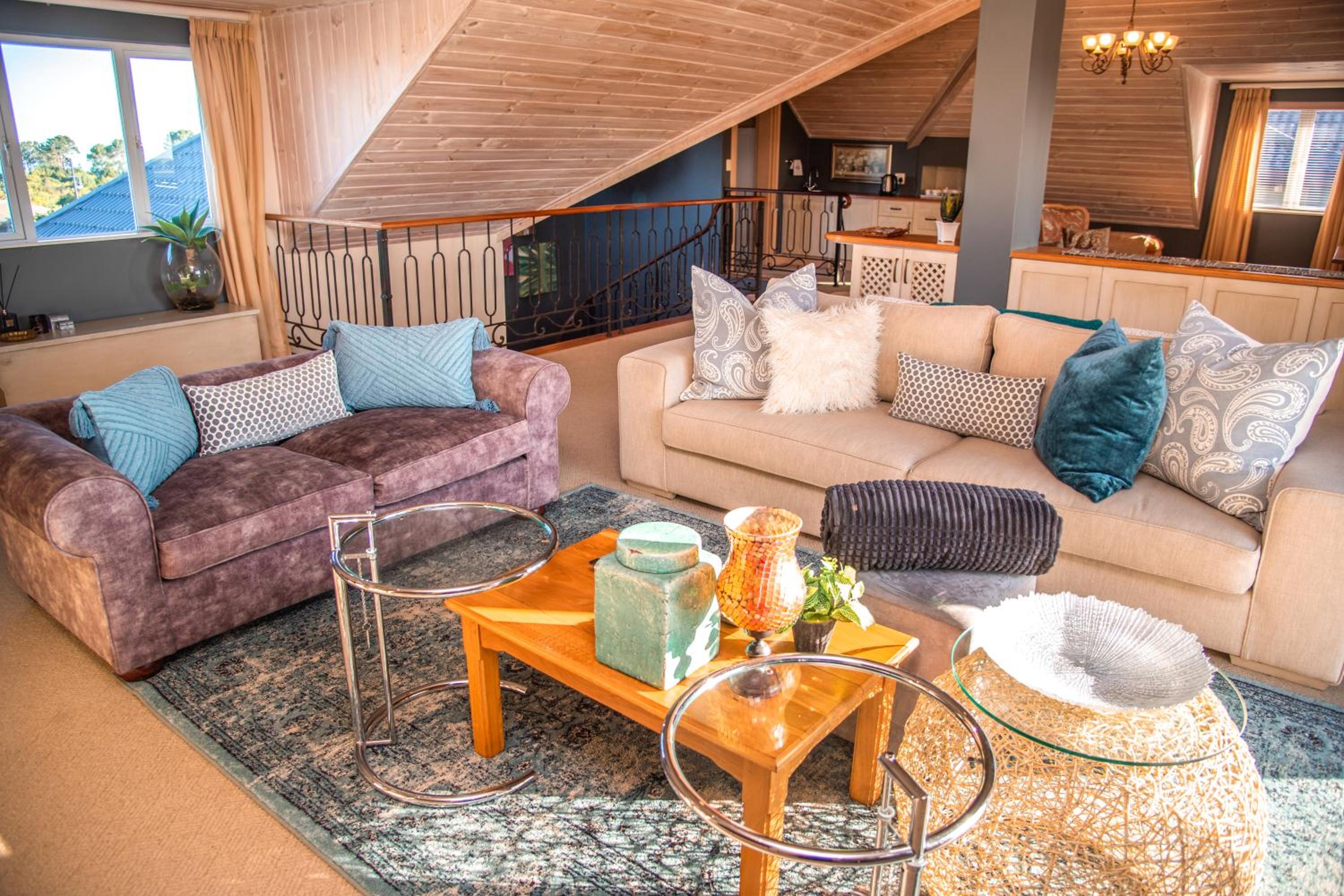 Four-Bedroom House - Photo 19