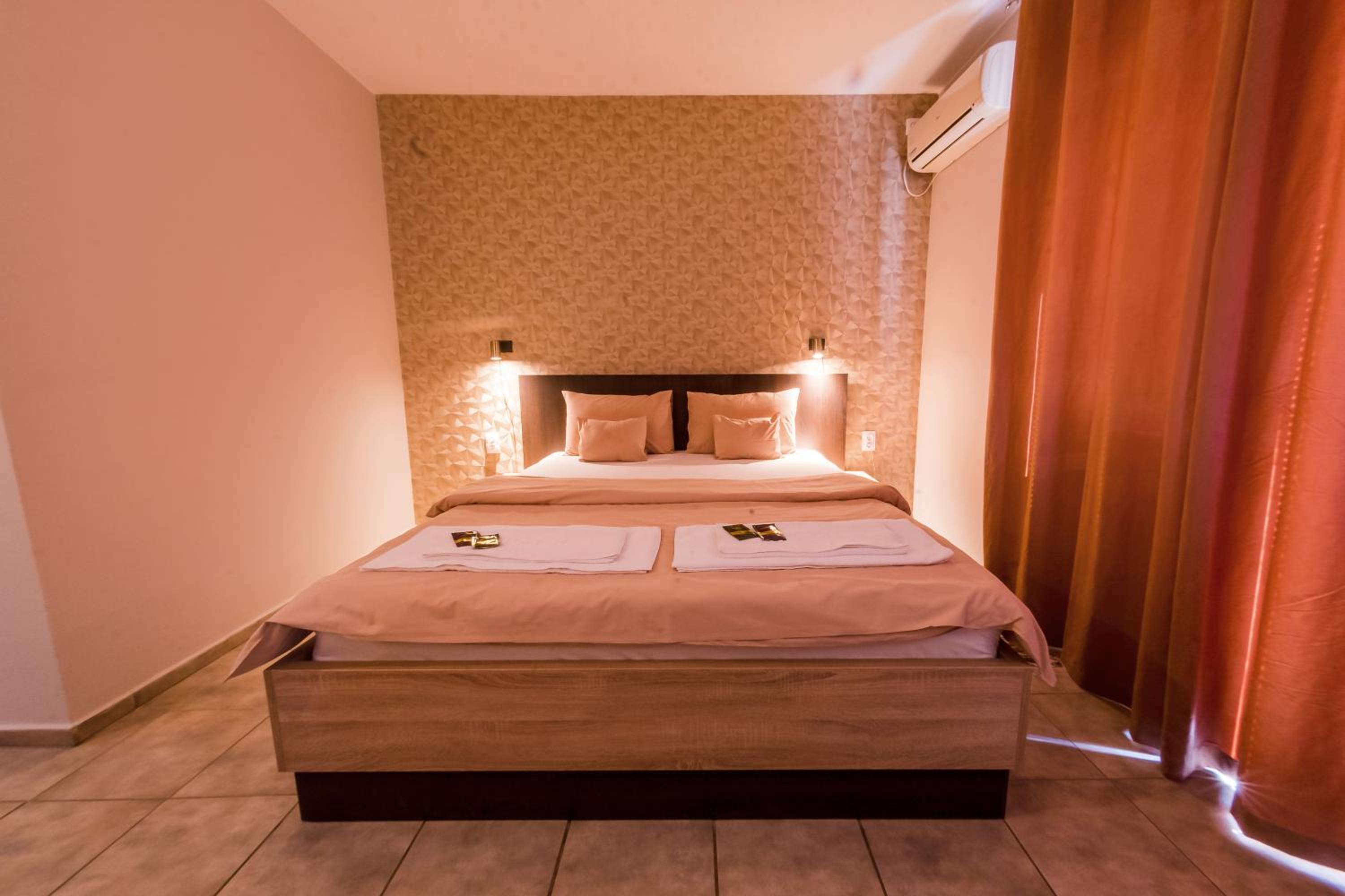 Deluxe Double Room with Shower photo 2