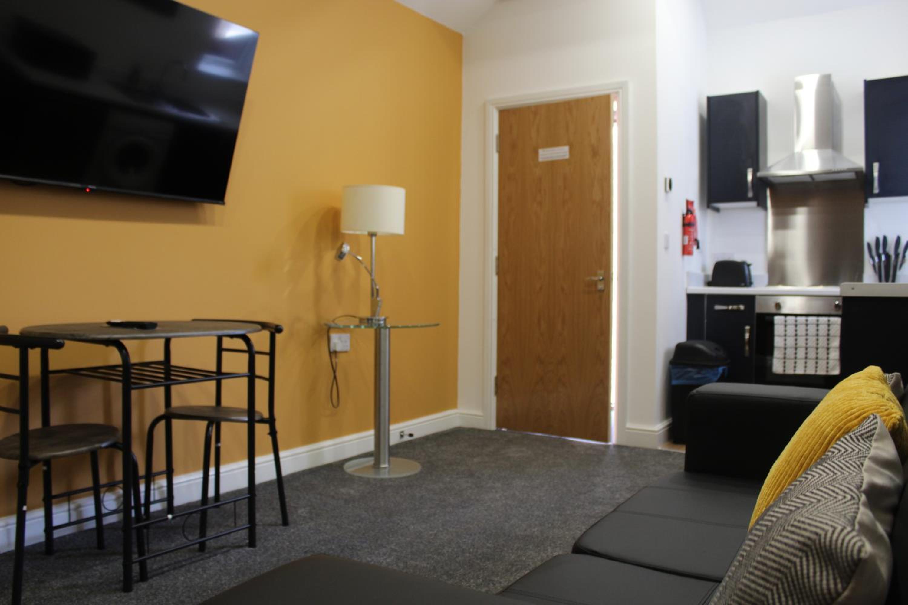 One-Bedroom Apartment