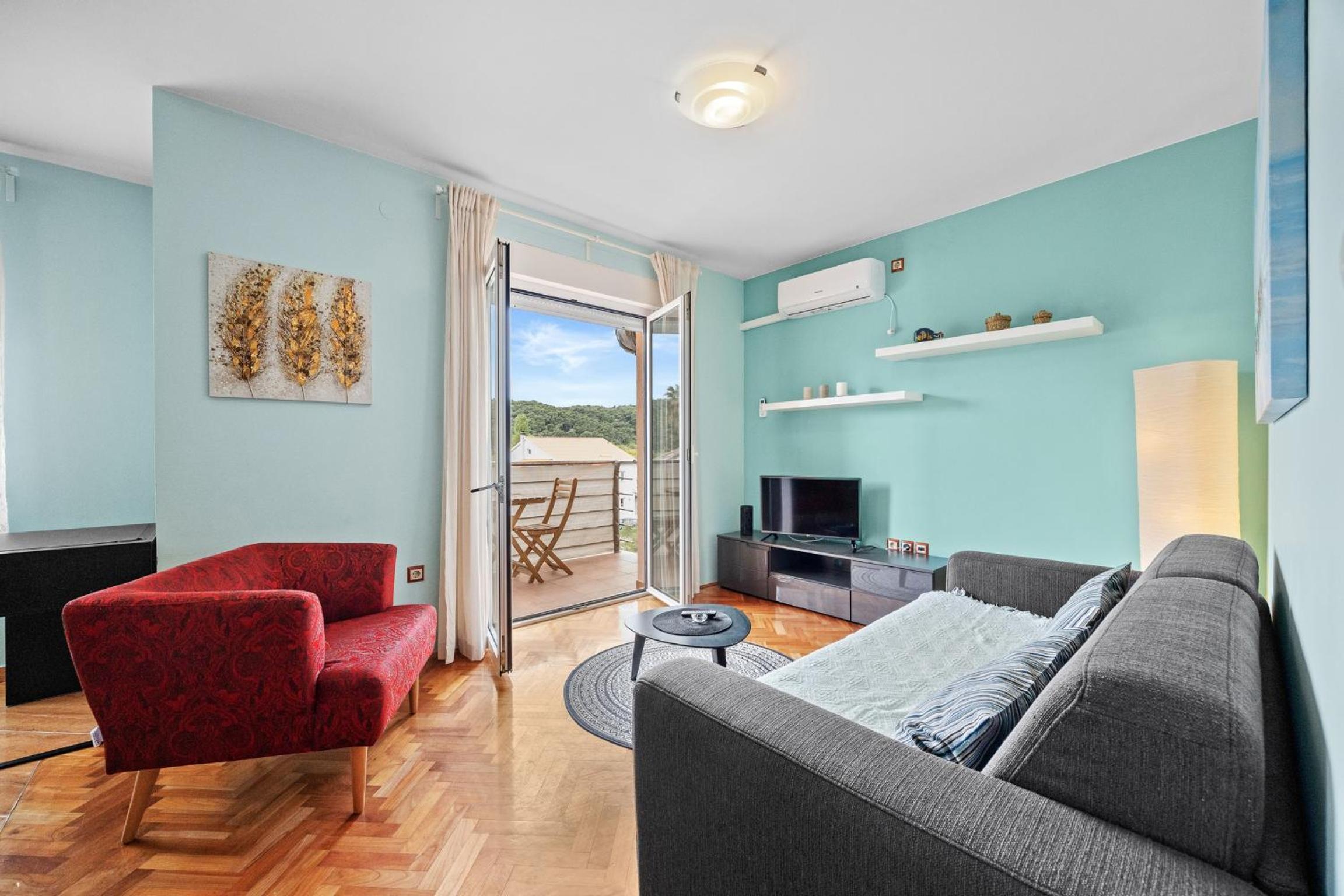 Two Bedroom Apartment With Garden View