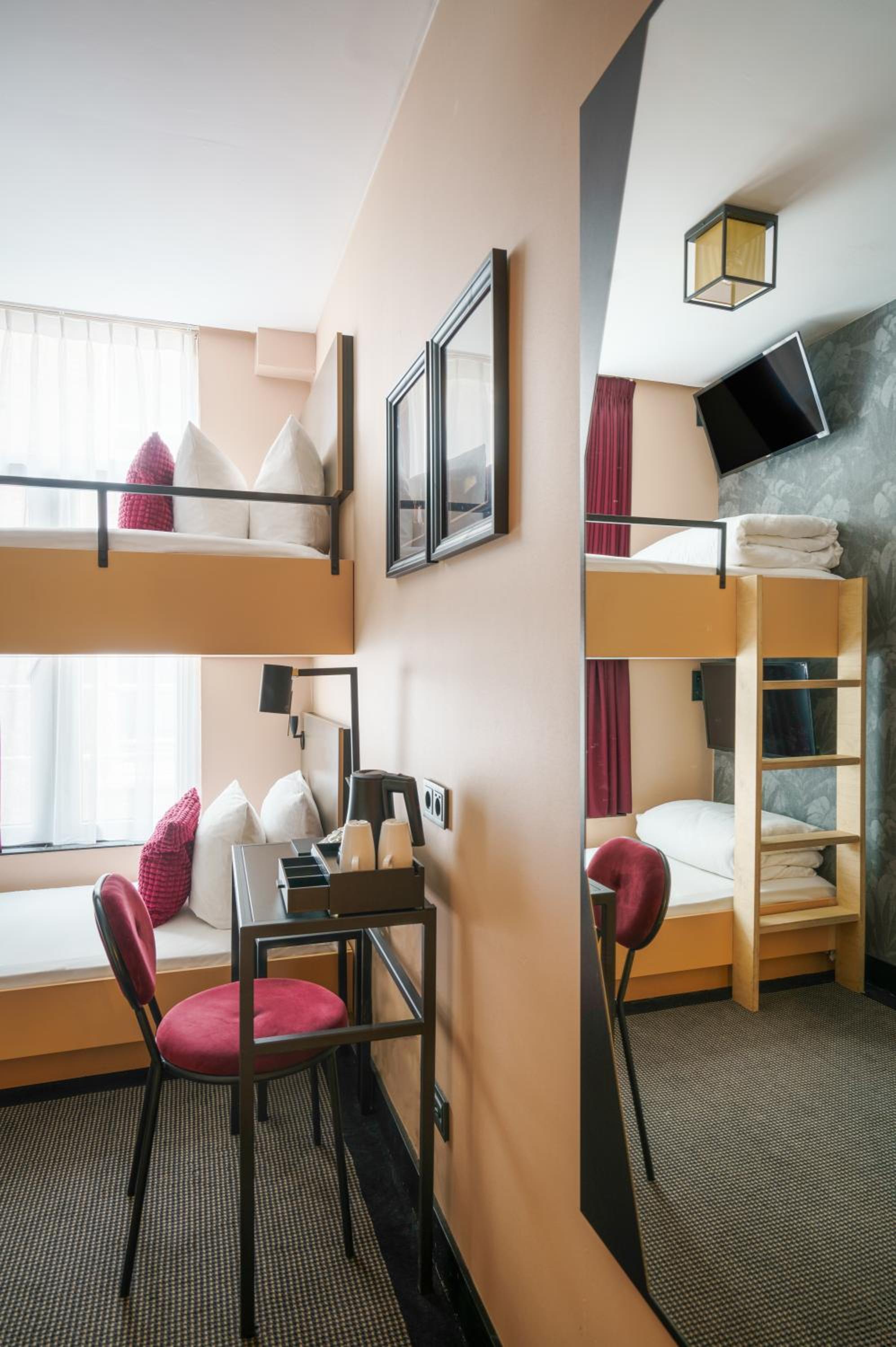 Small Twin Room with Bunk Bed photo 2