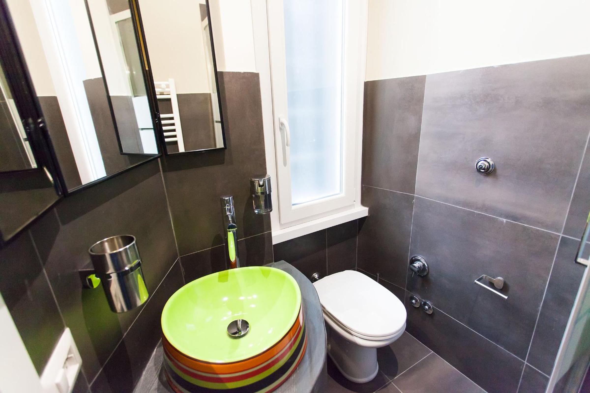 Single Room with Private Bathroom photo 2