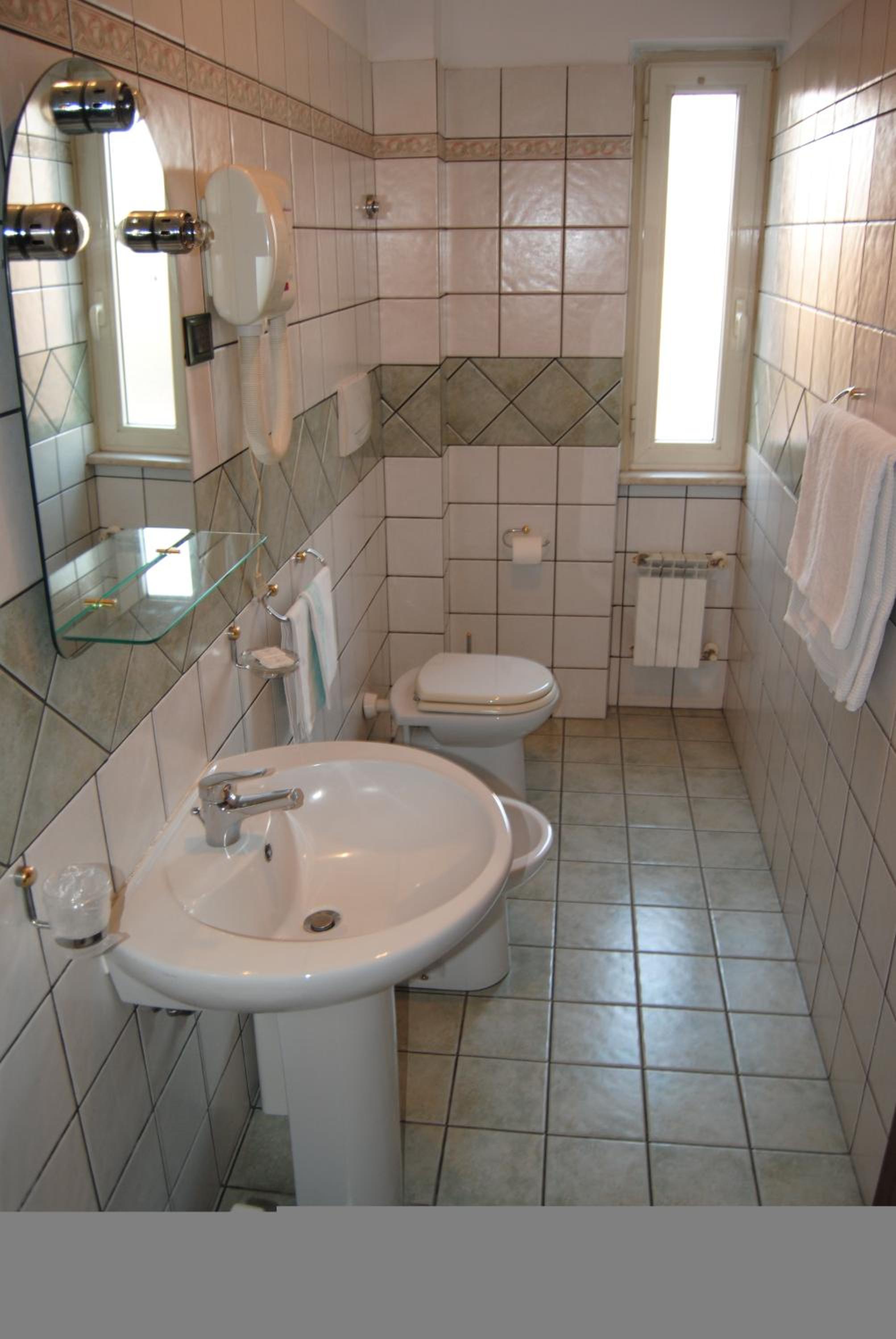 Single Room photo 3