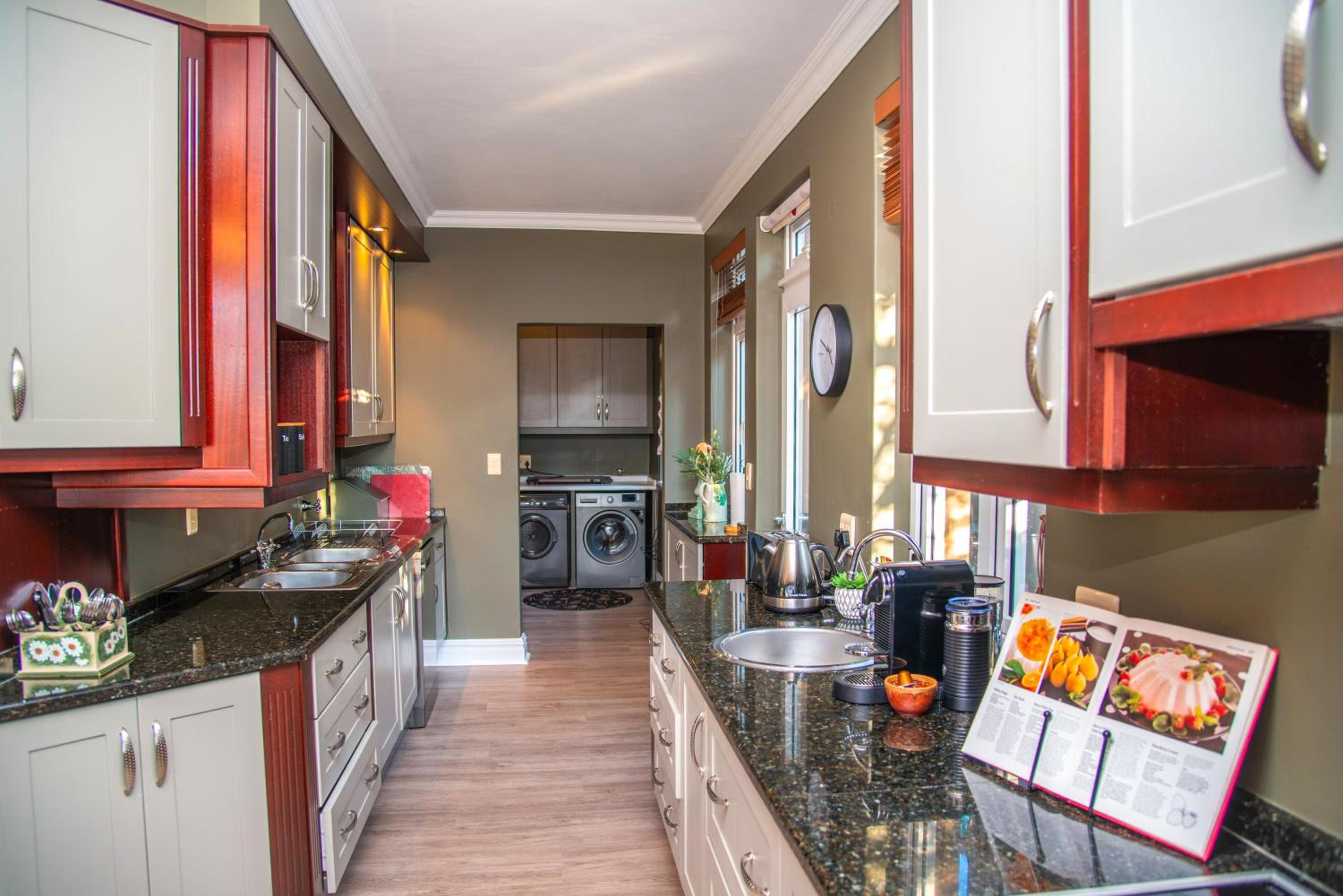 Four-Bedroom House - Photo 9