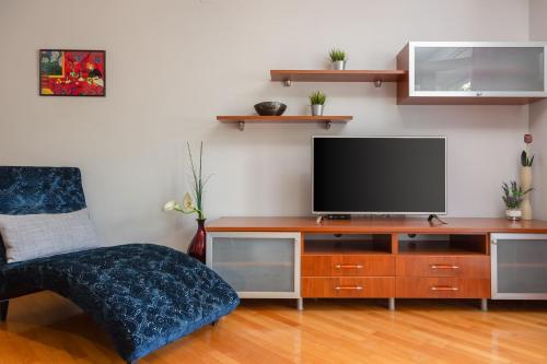 One-Bedroom Apartment photo 3