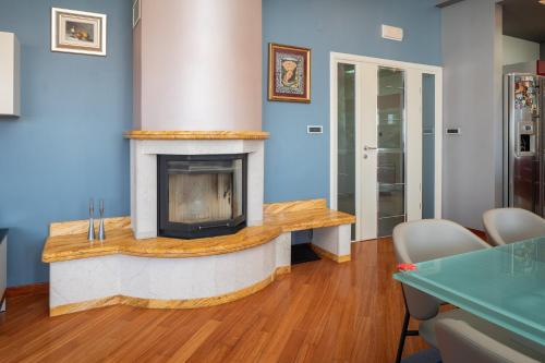 Four-Bedroom Penthouse Apartment photo 1