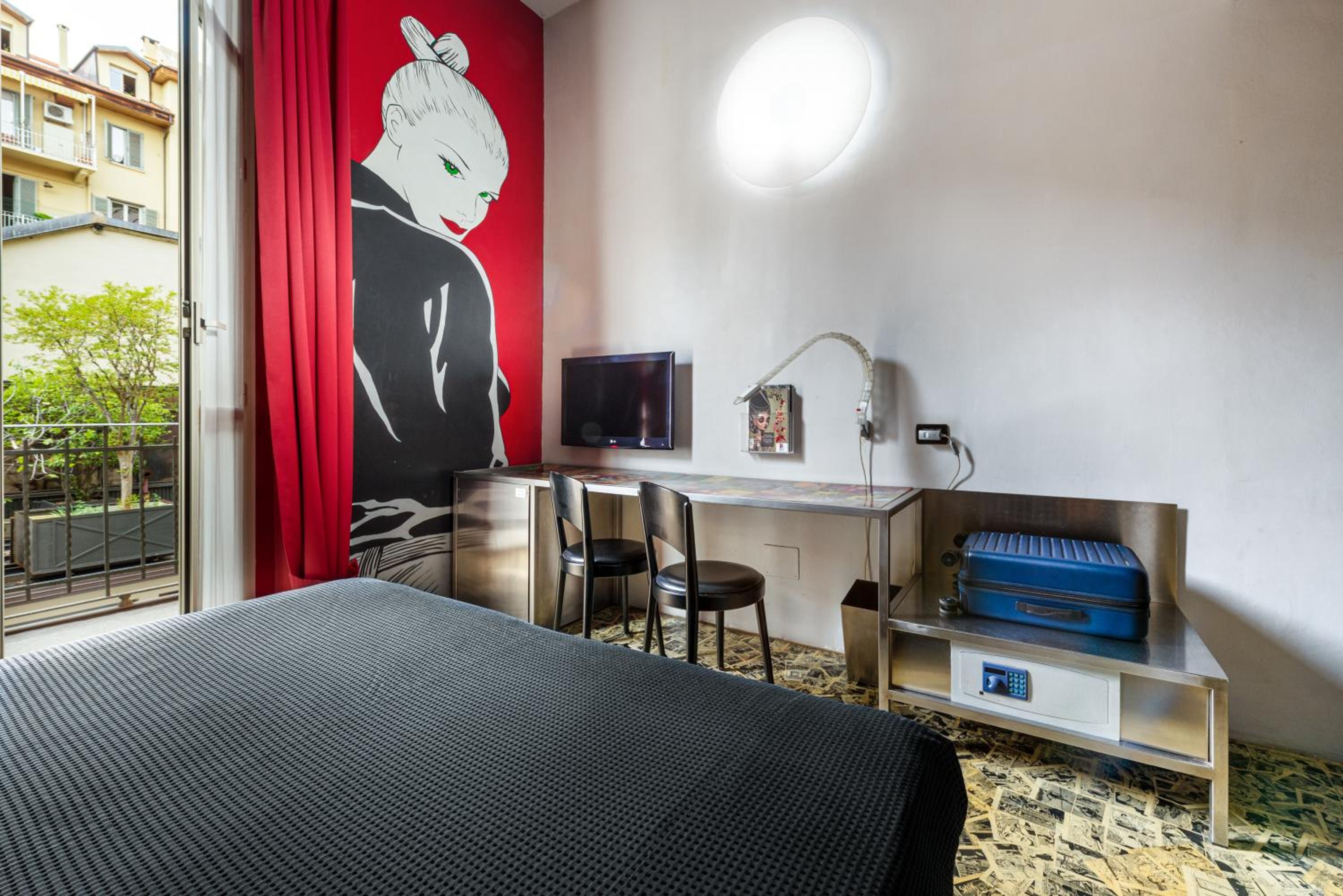 Deluxe Double or Twin Room photo 1
