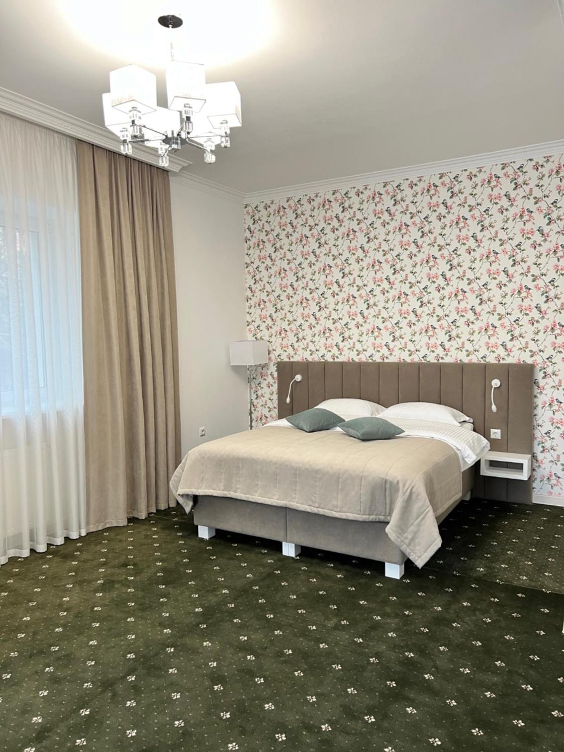 Deluxe Double Room with Balcony photo 1