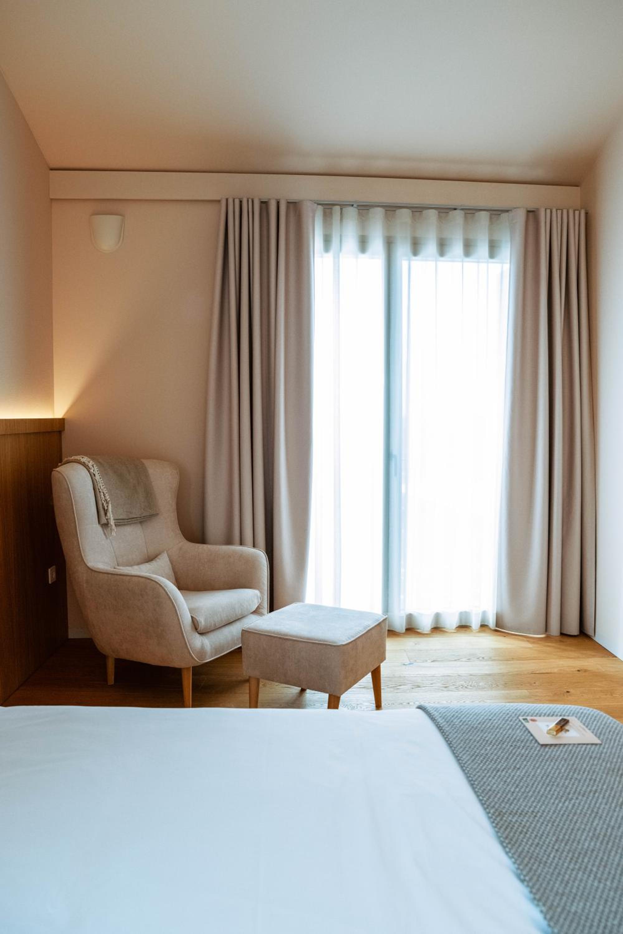 Superior King Room photo 3