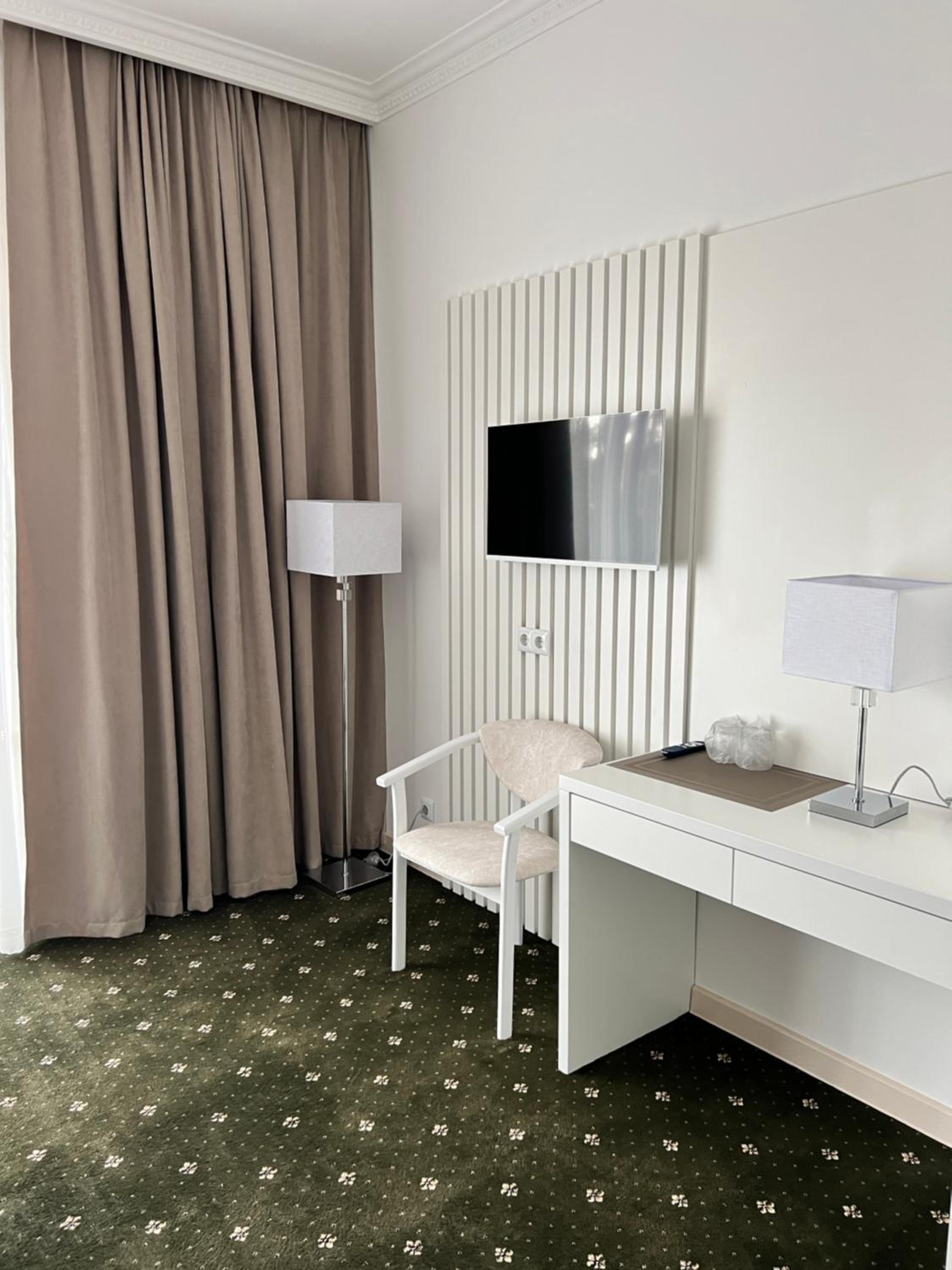 Deluxe Double Room photo 2