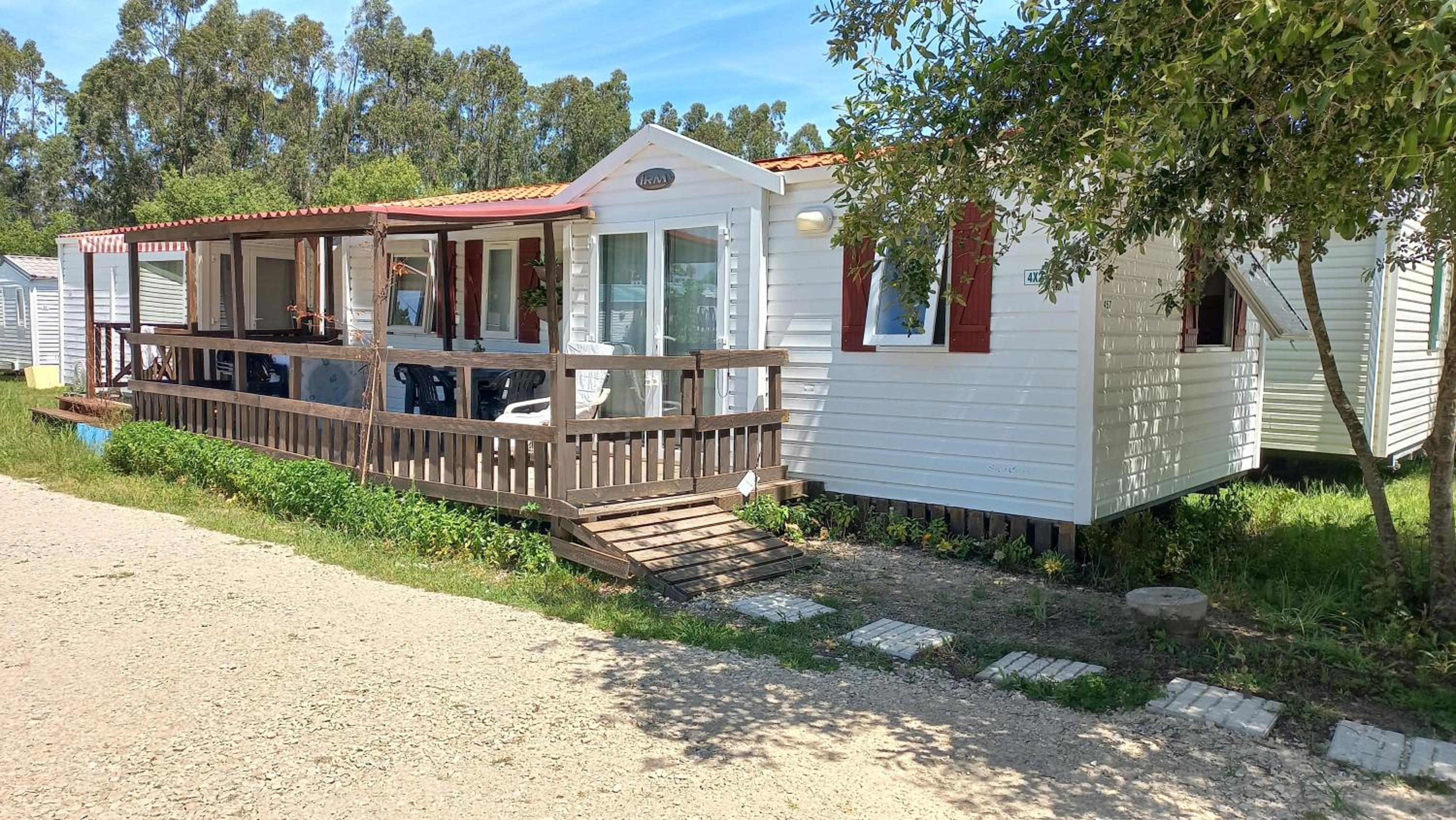 Mobile Home photo 3