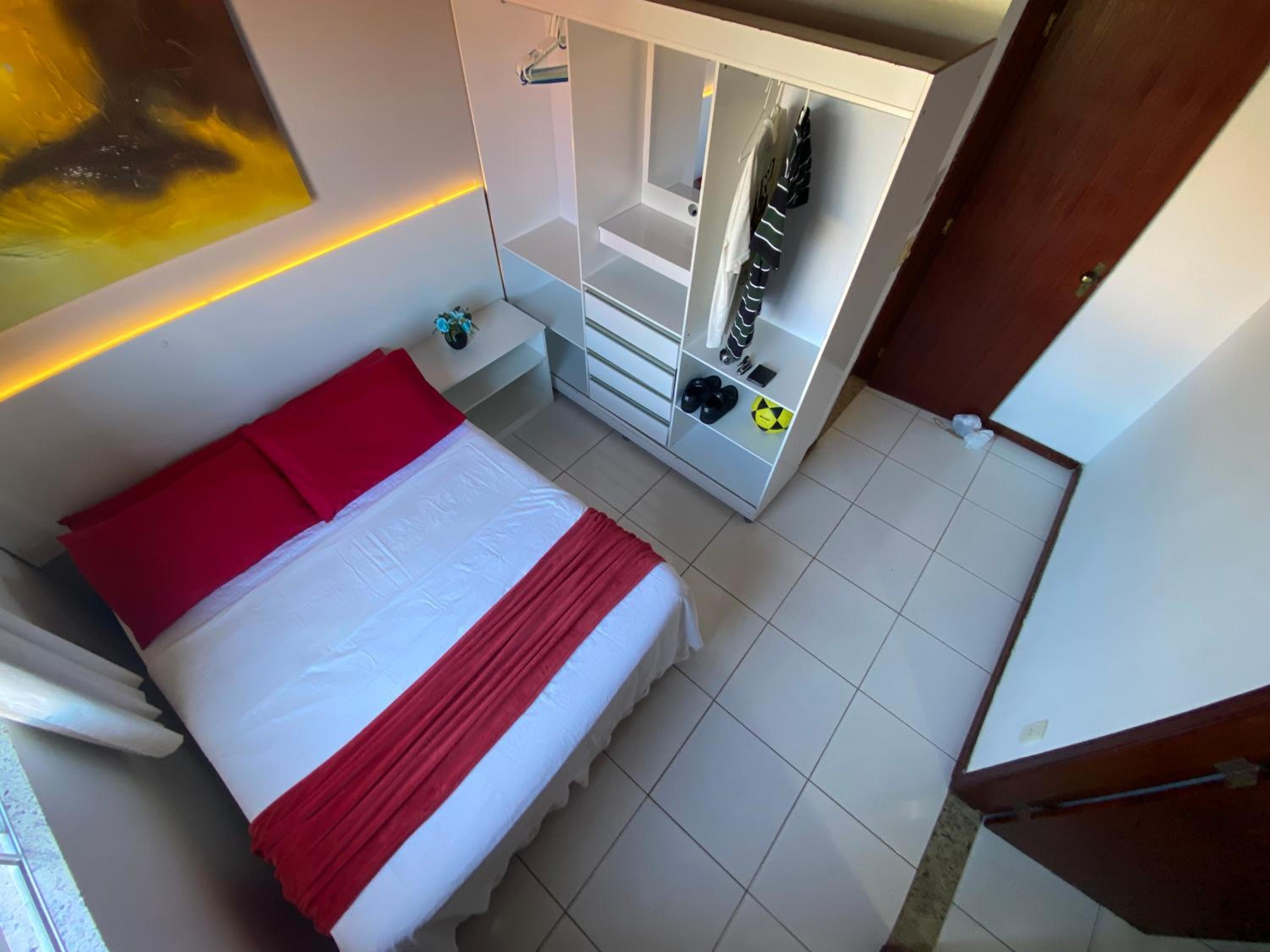 Apartment with Balcony - Photo 18