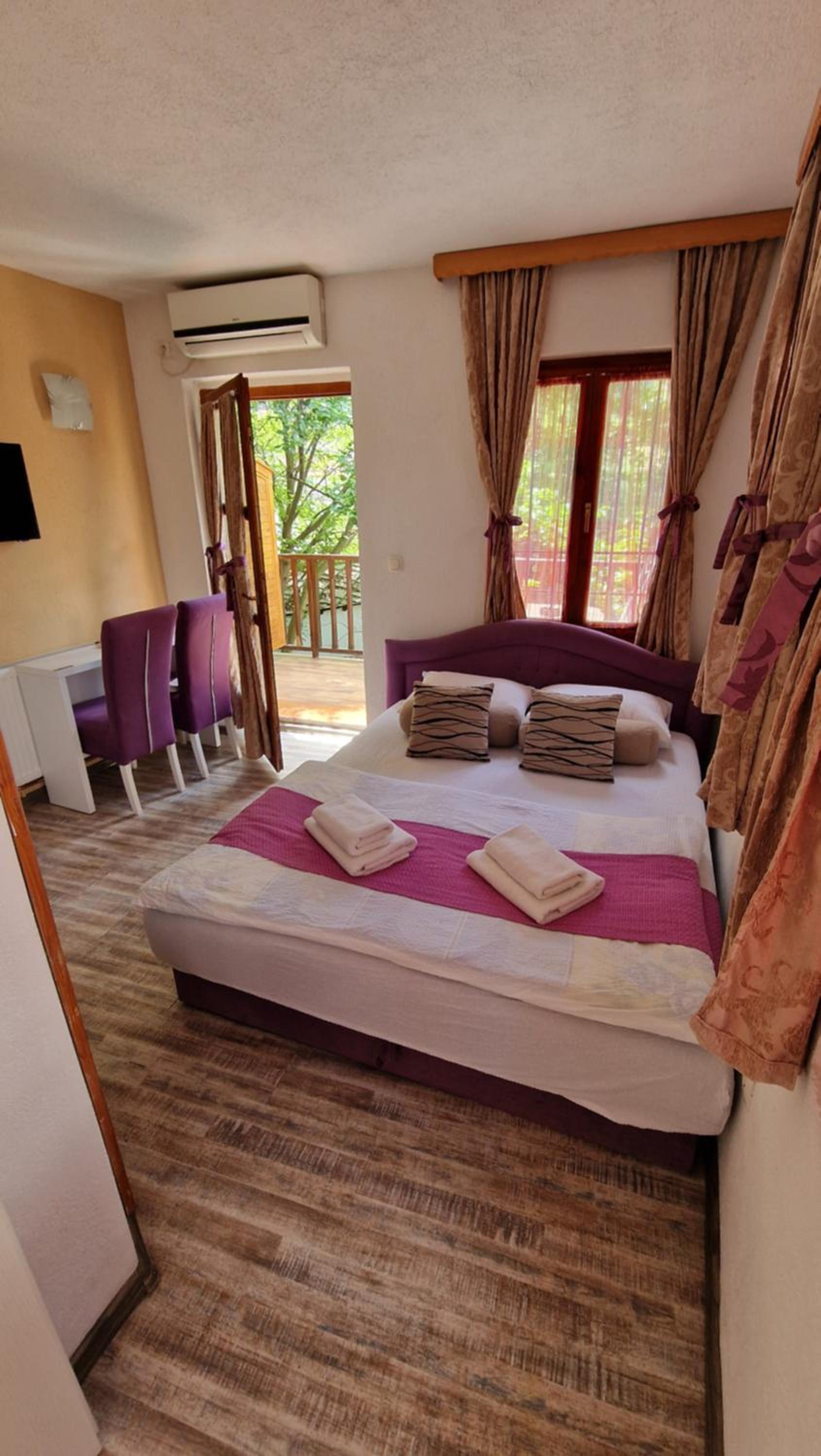 Double Room with Balcony photo 2