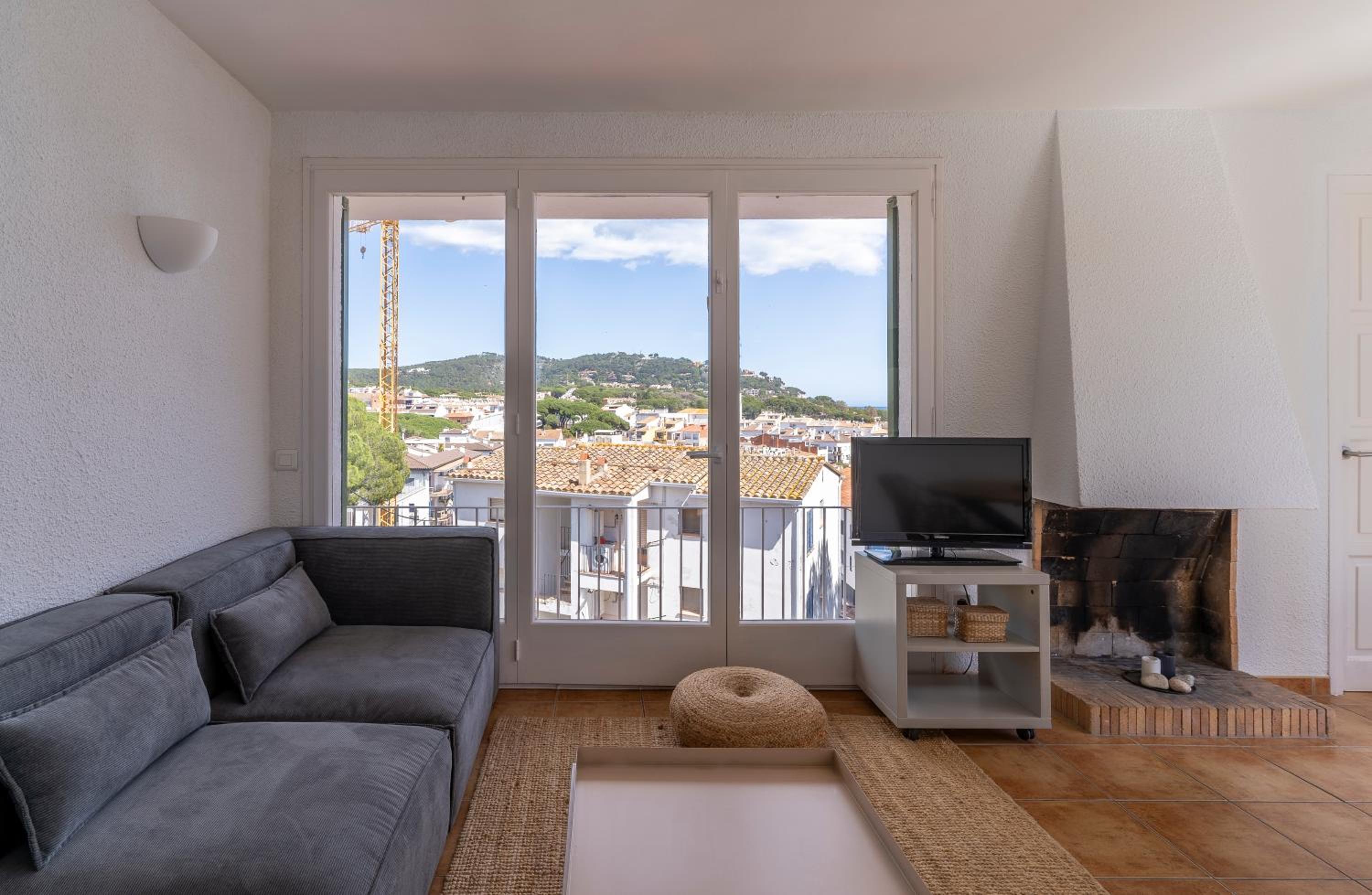 Penthouse Apartment with Terrace photo 2