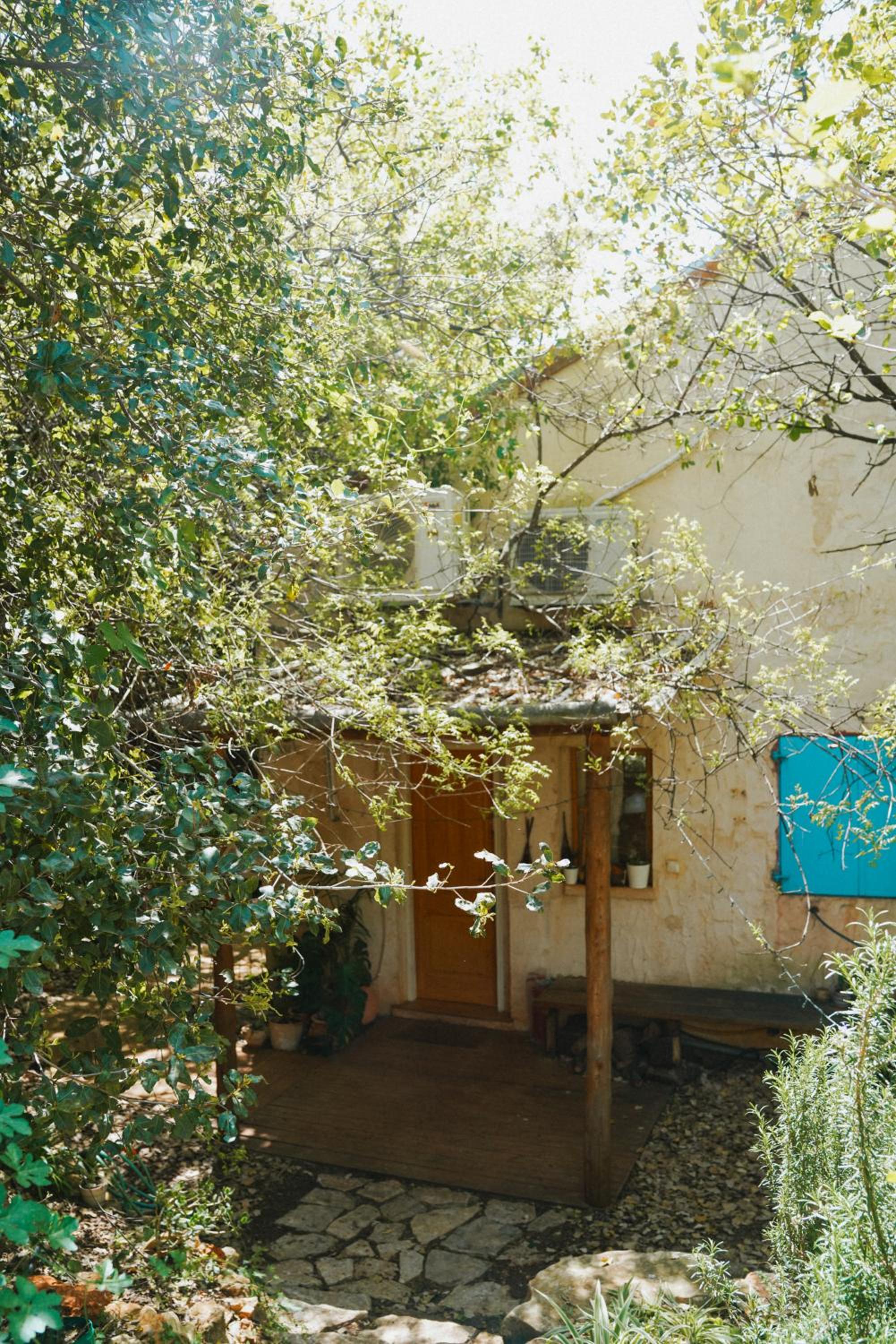 Three-Bedroom House - Photo 24