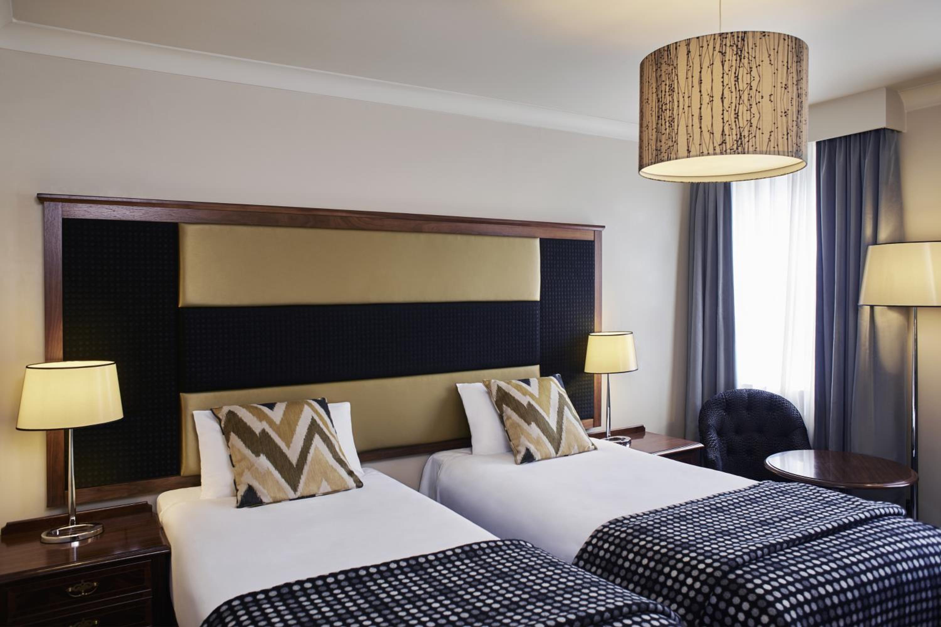 Standard Twin Room - Photo 3