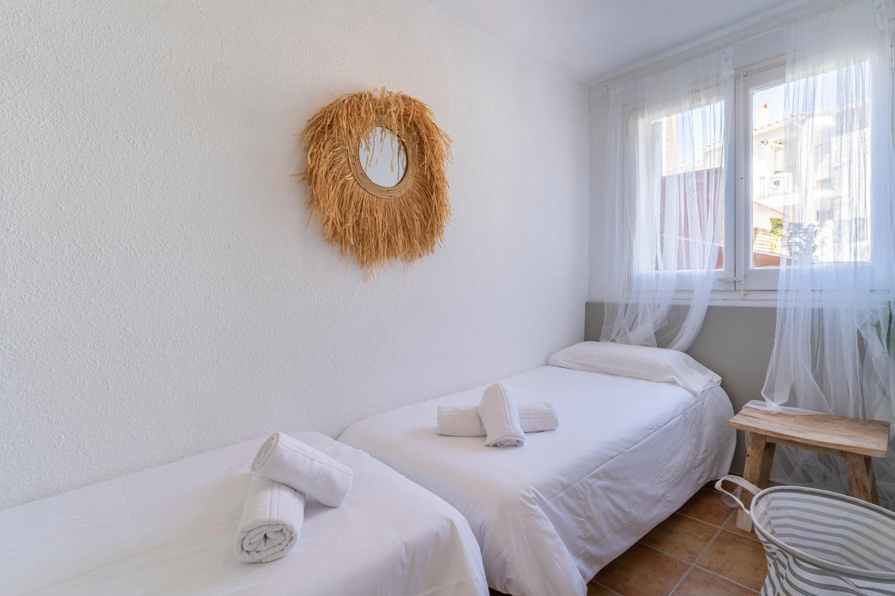 Apartment - Ground Floor with Terrace photo 2