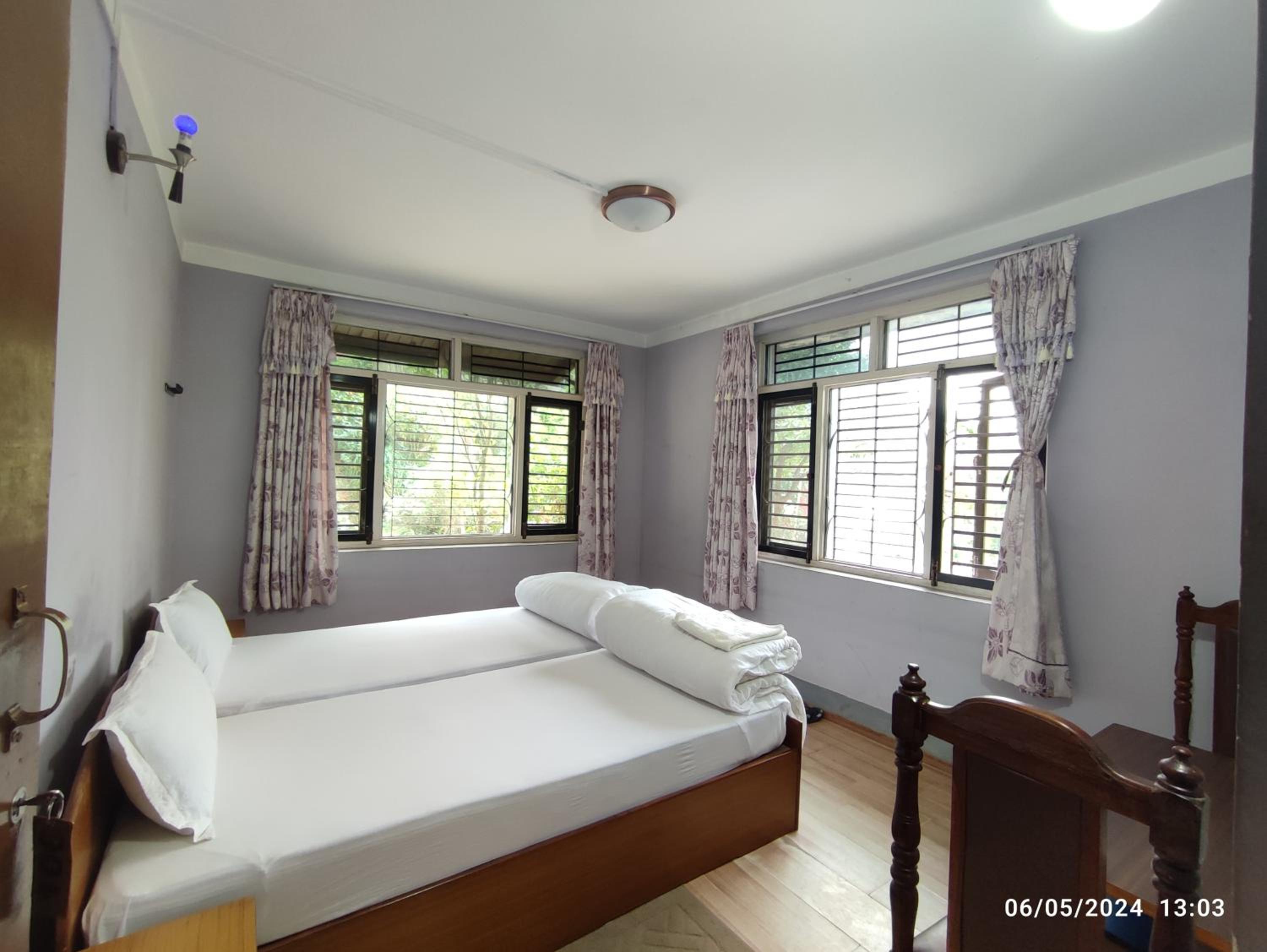 Twin Room with Shared Bathroom