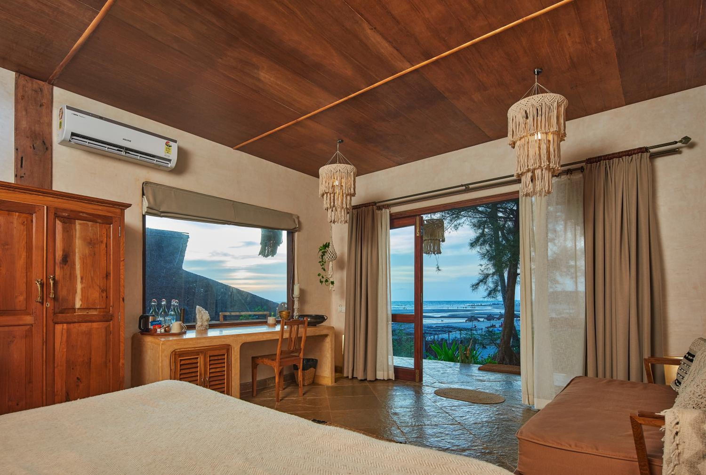 Double Room with Sea View - Photo 19