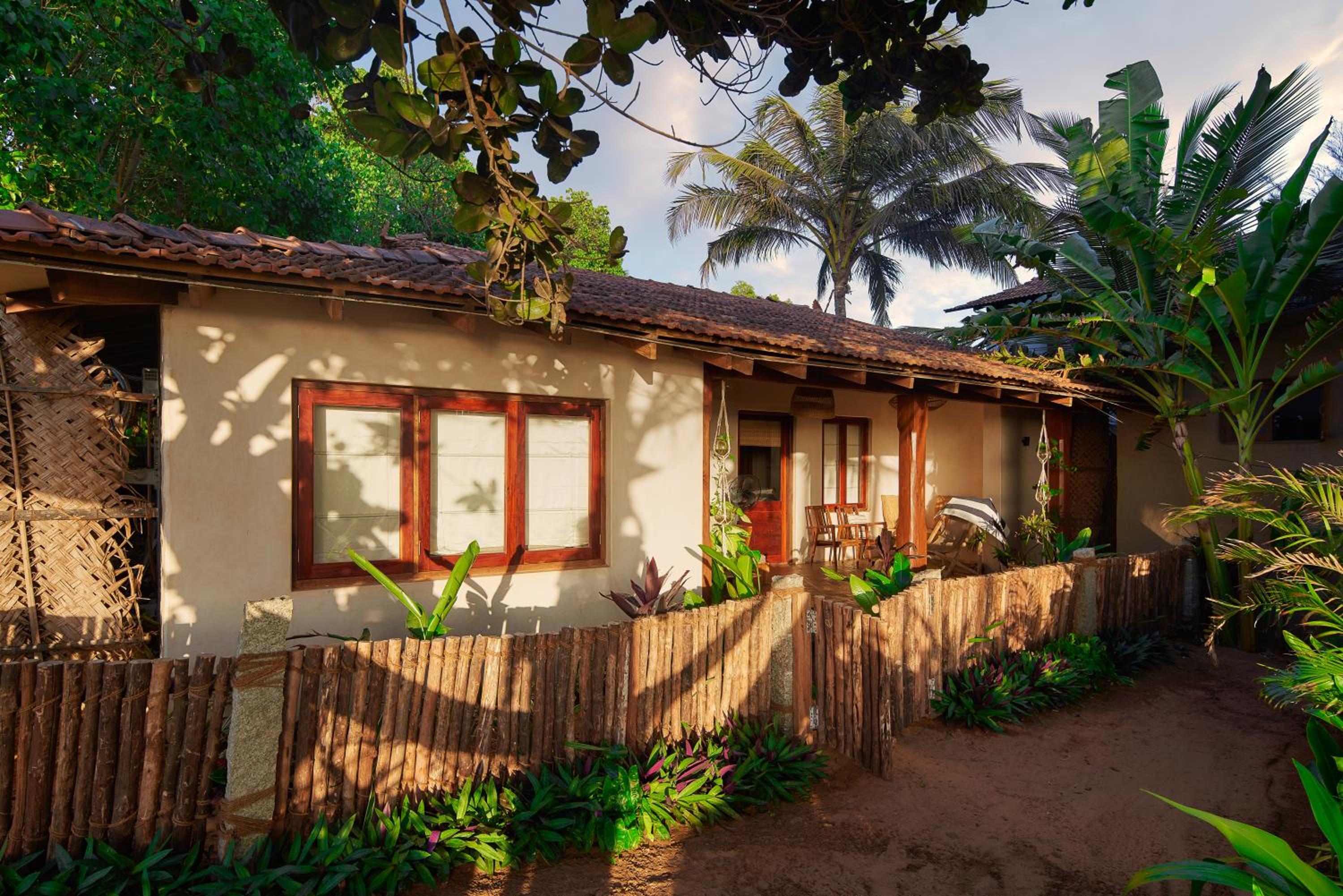 Two-Bedroom Bungalow - Photo 4