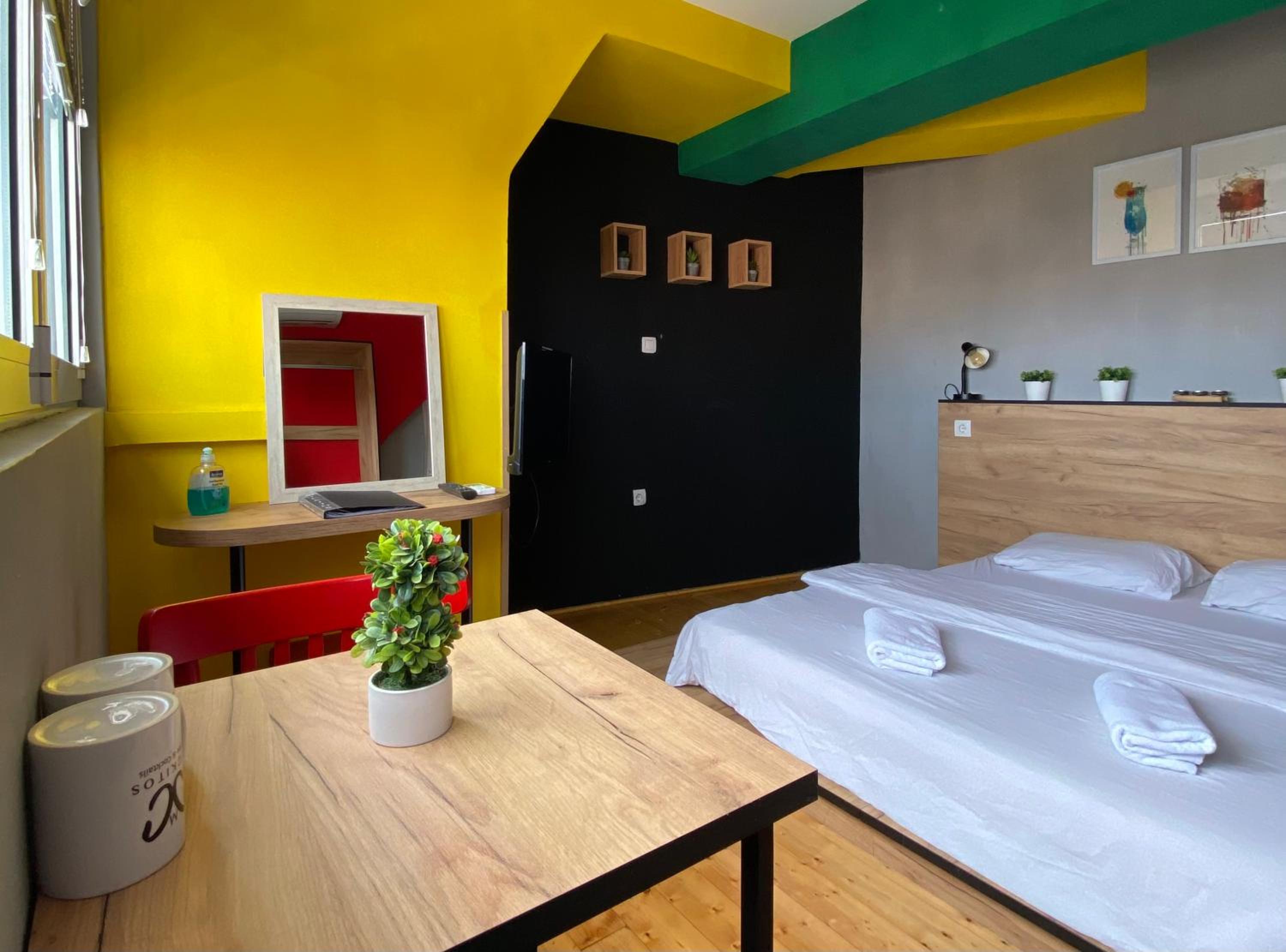 Double Room with Shared Bathroom photo 3