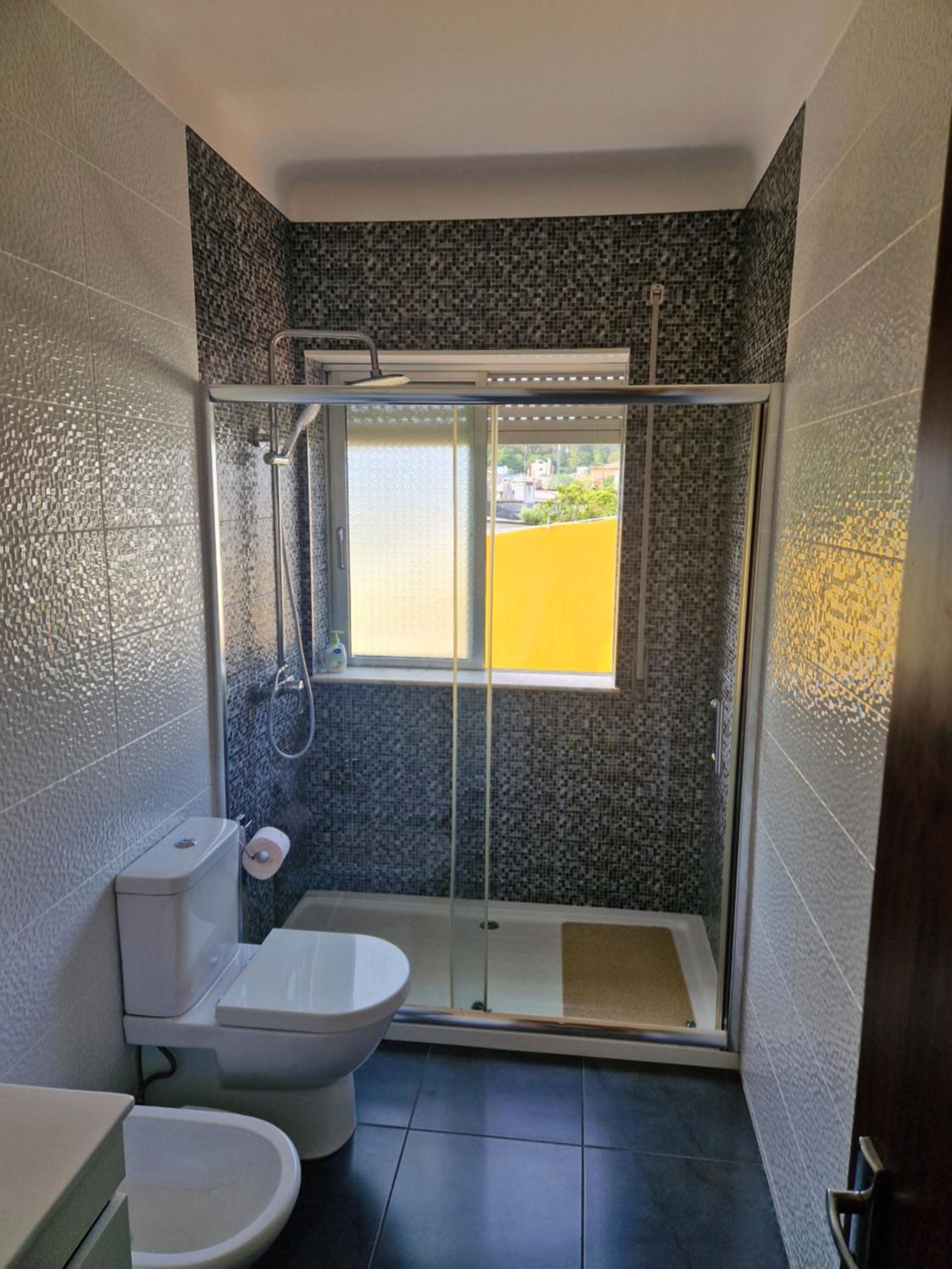 Double Room with Shared Bathroom photo 3