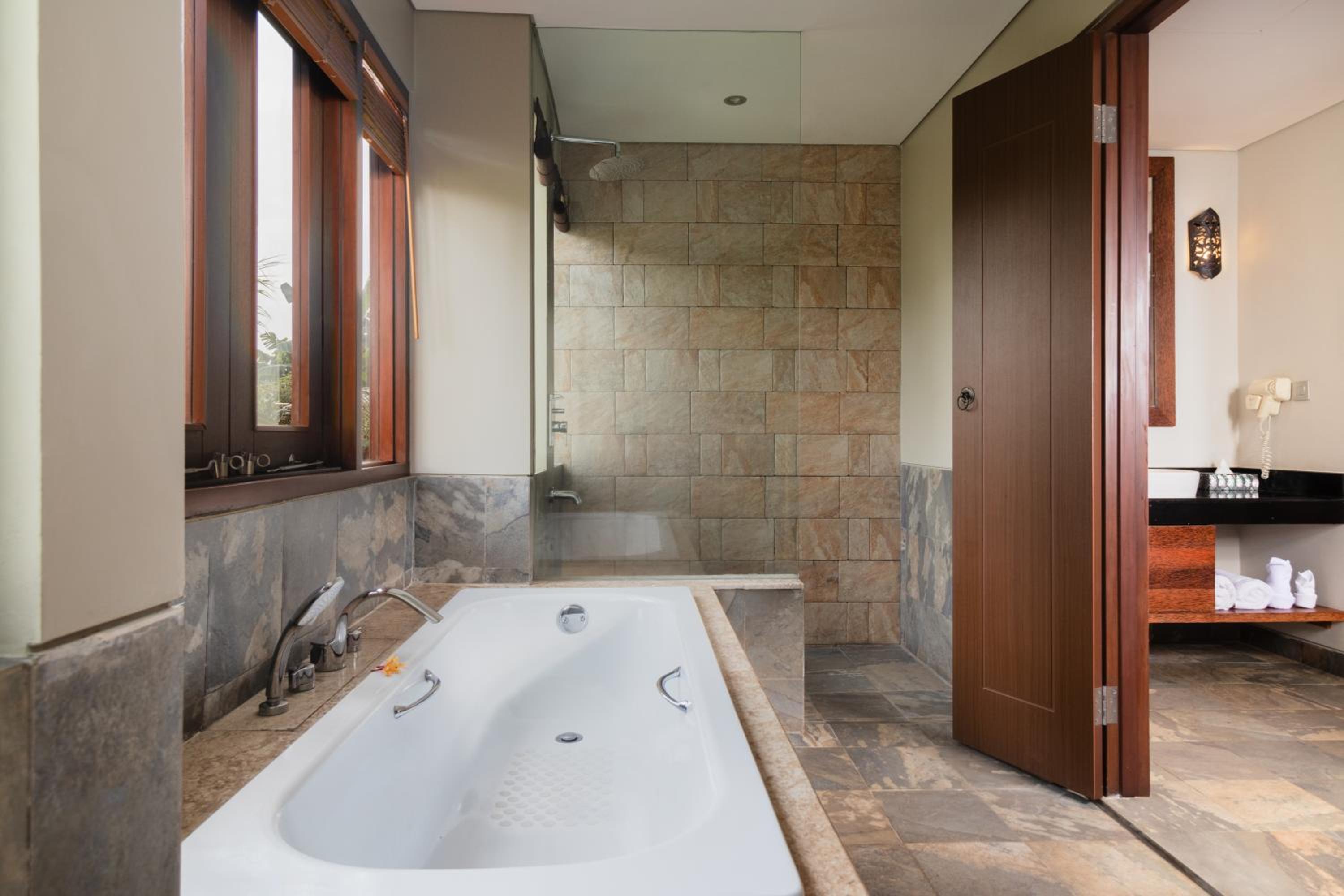 Executive Double Room with Bath Tub - Non-Smoking
