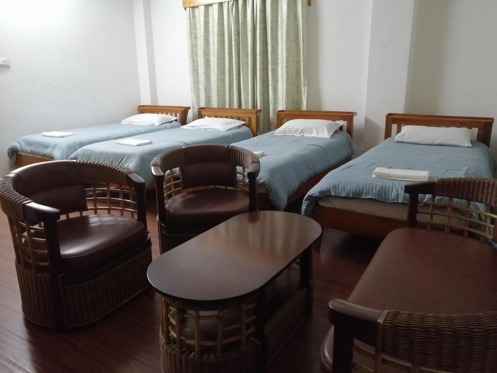 Quadruple Room - Photo 2