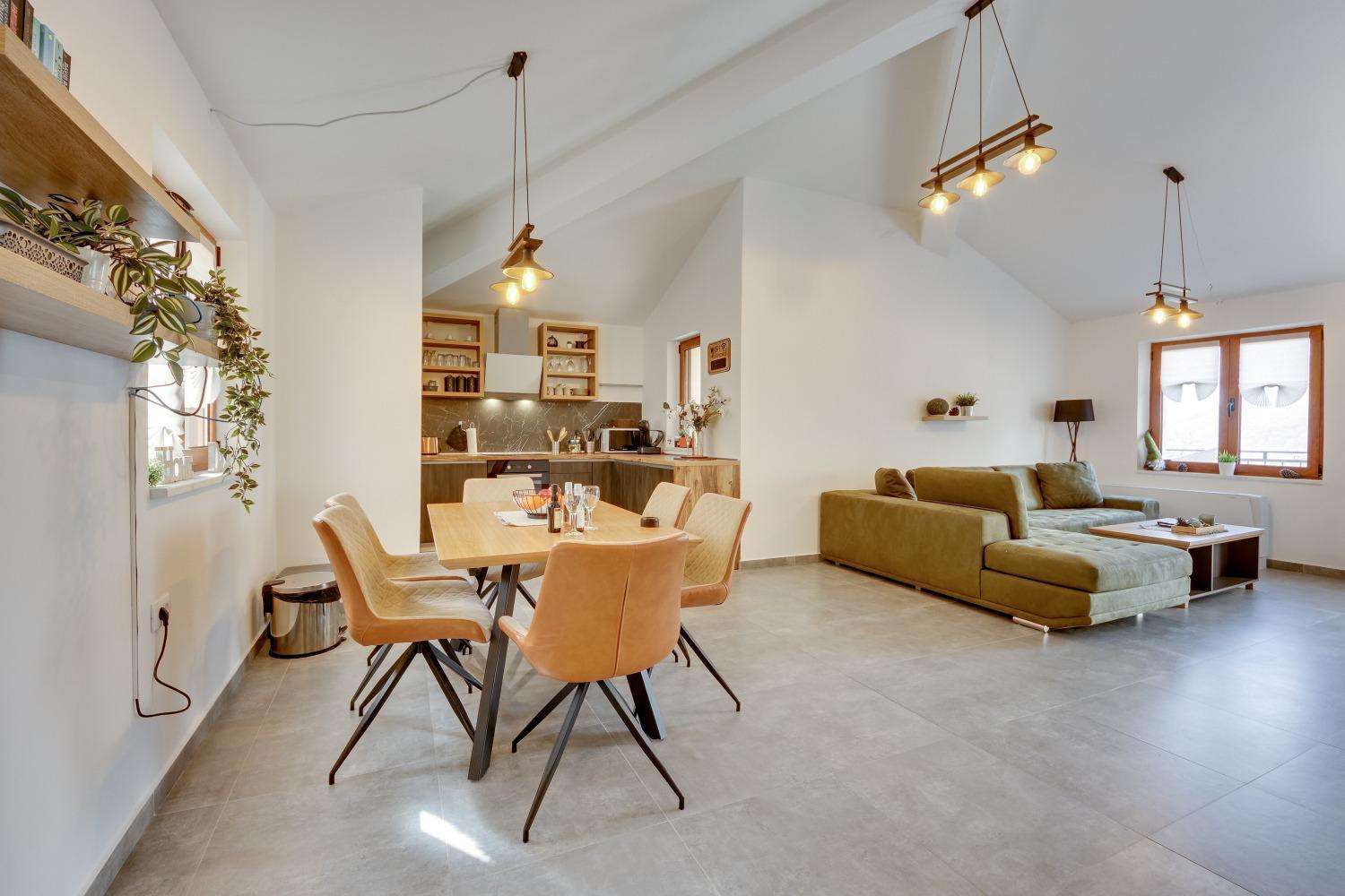 Apartment photo 1