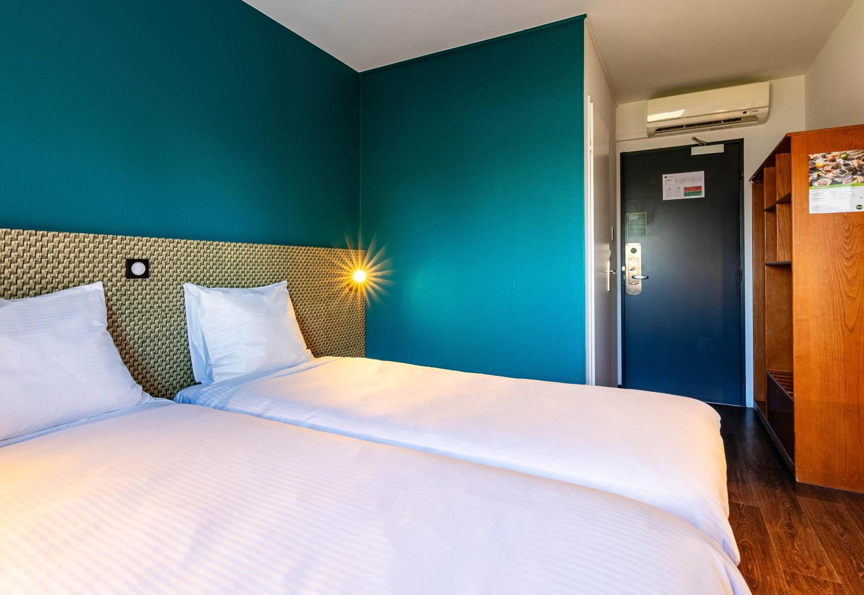 Twin Room - Photo 6