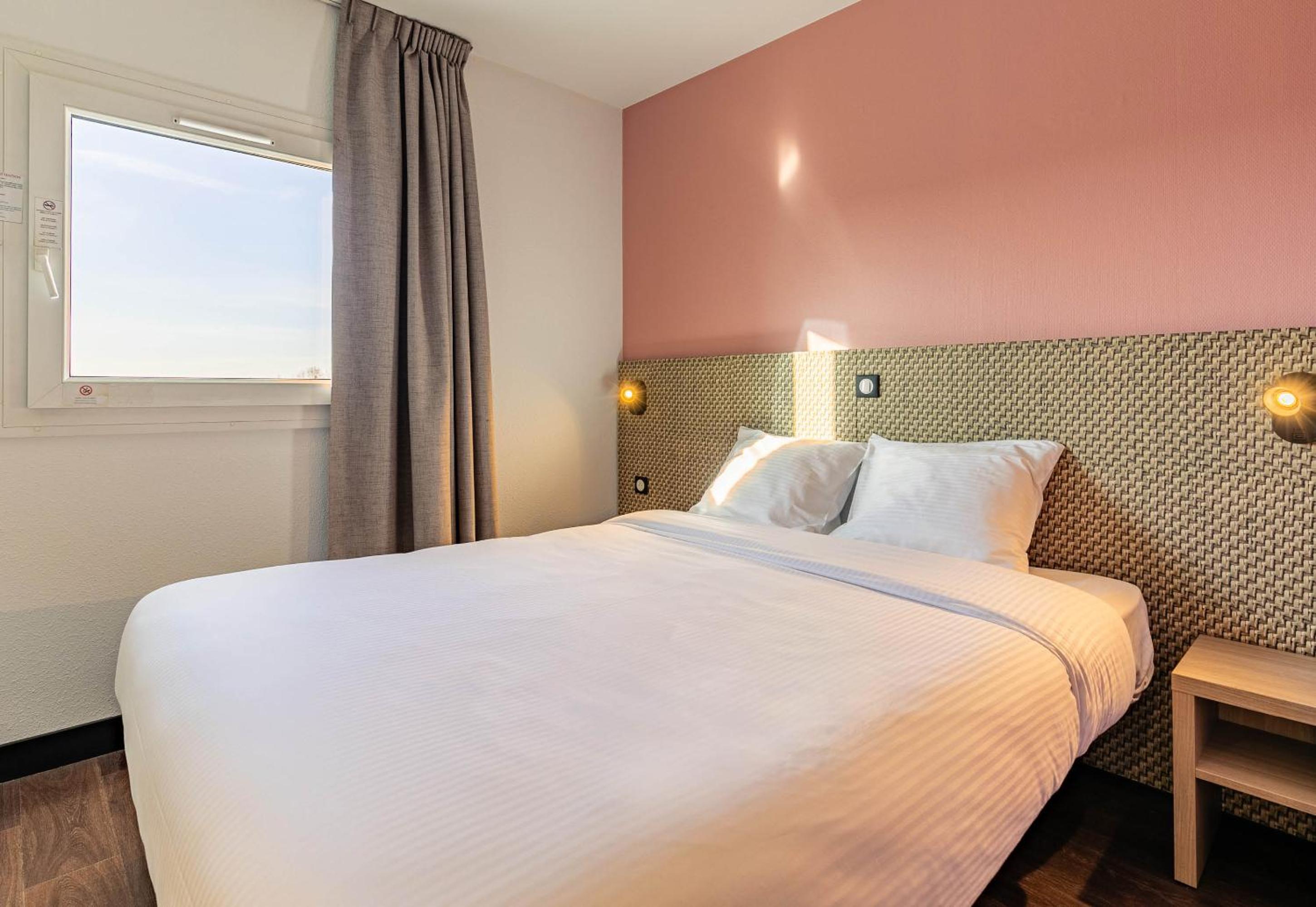 Double Room - Photo 6