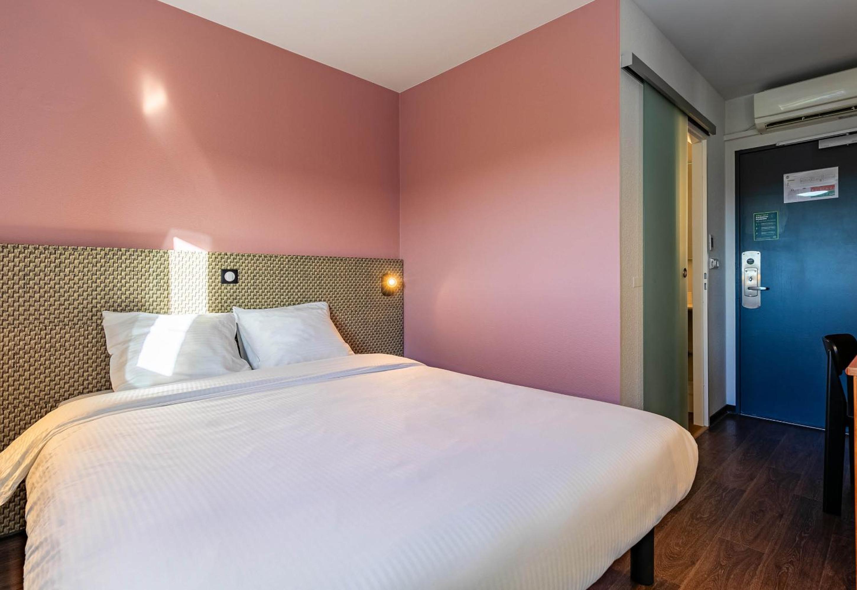 Double Room - Photo 2