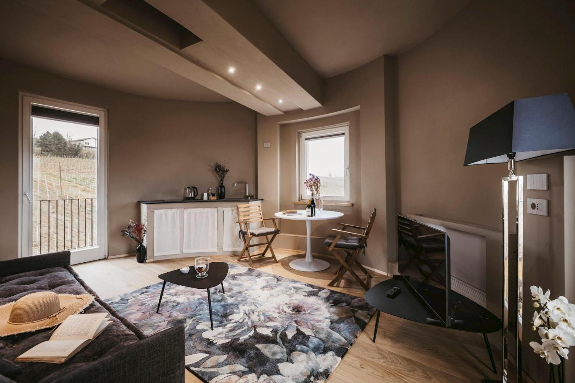 Suite Apartment photo 1