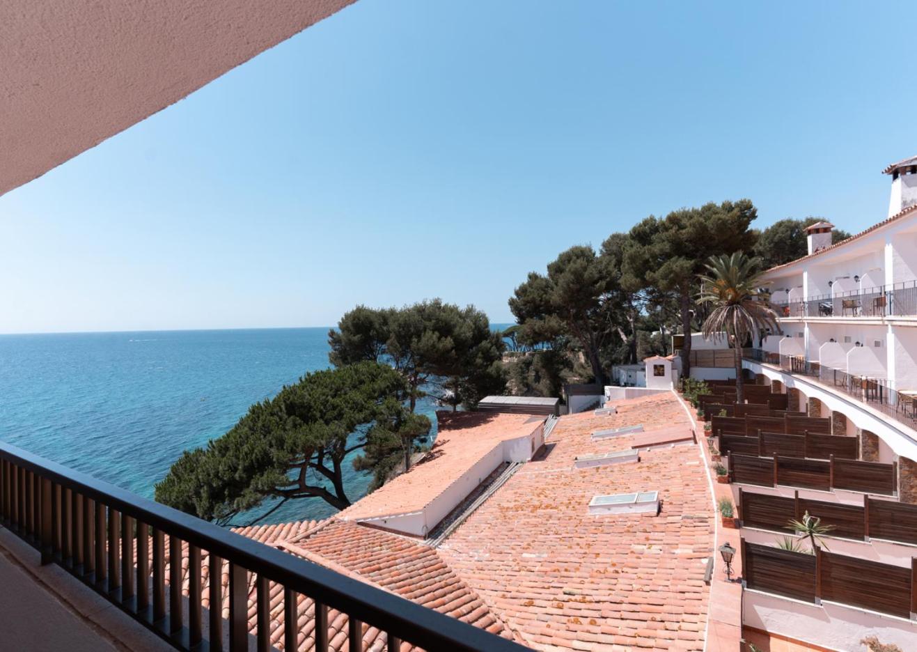 Habitación Doble Confort con Vista al Mar y Balcón Habitación Doble Confort con Vista al Mar y Balcón