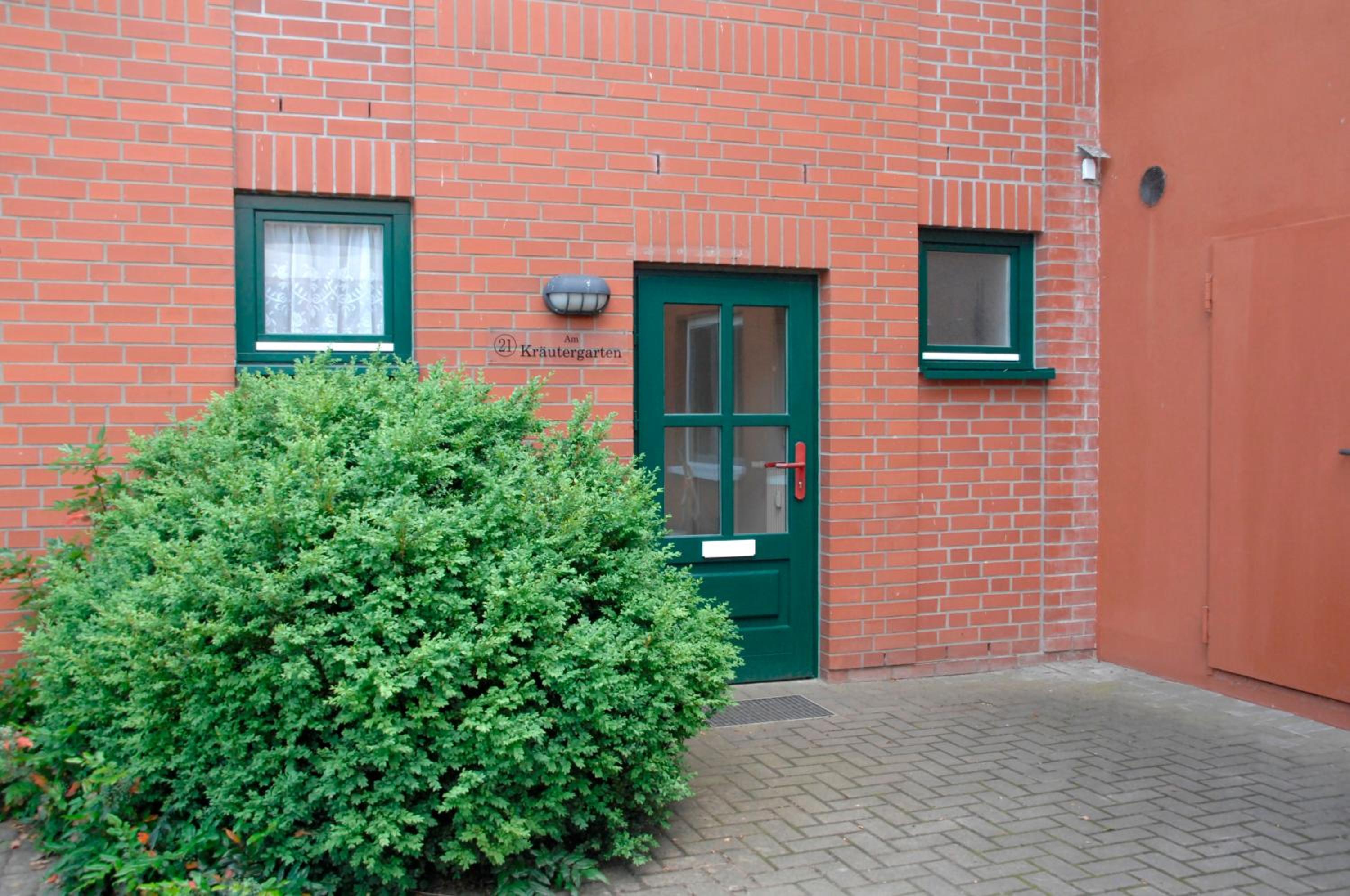Three-Bedroom Apartment photo 2