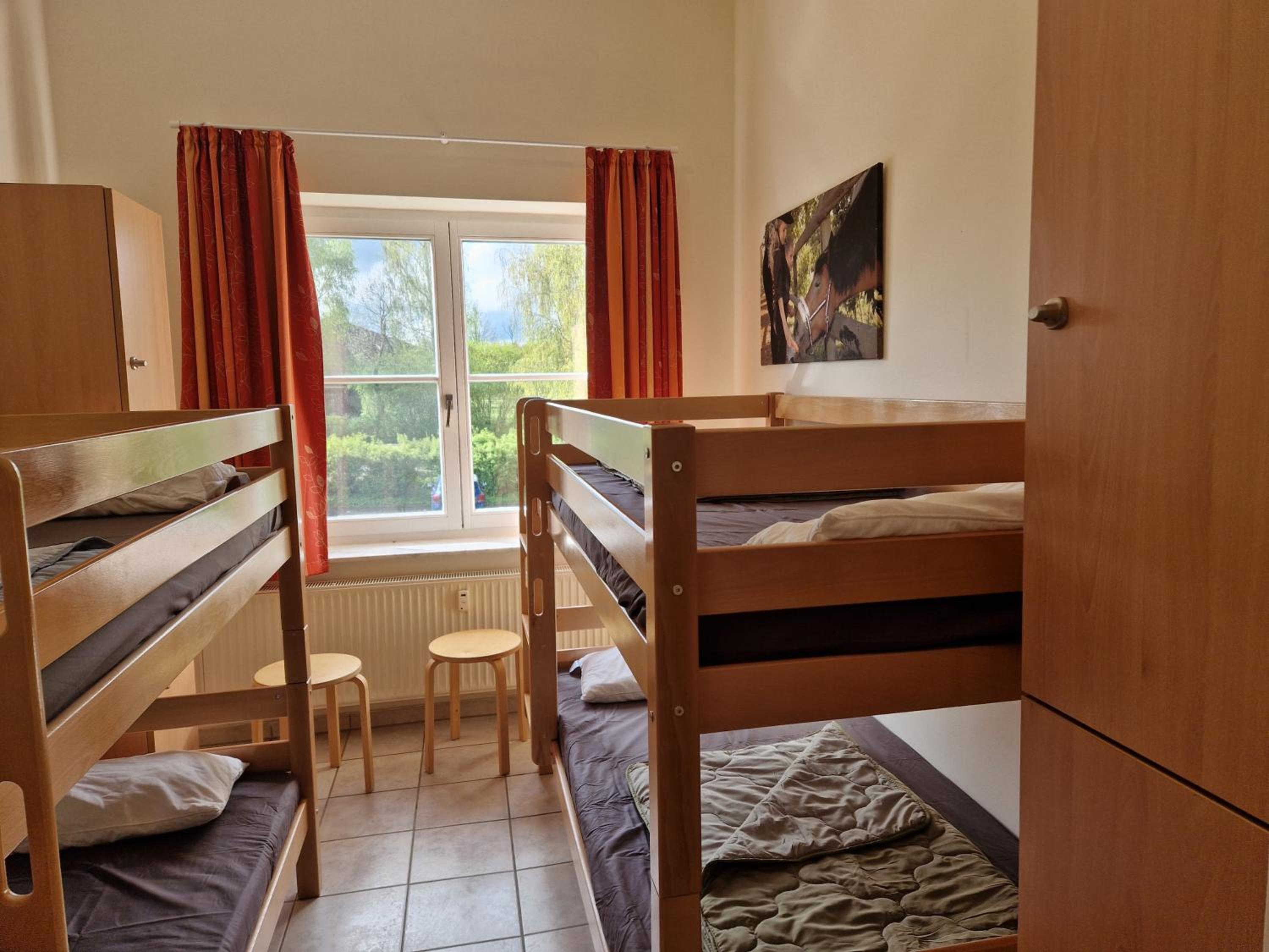 Mixed Dormitory Room photo 2