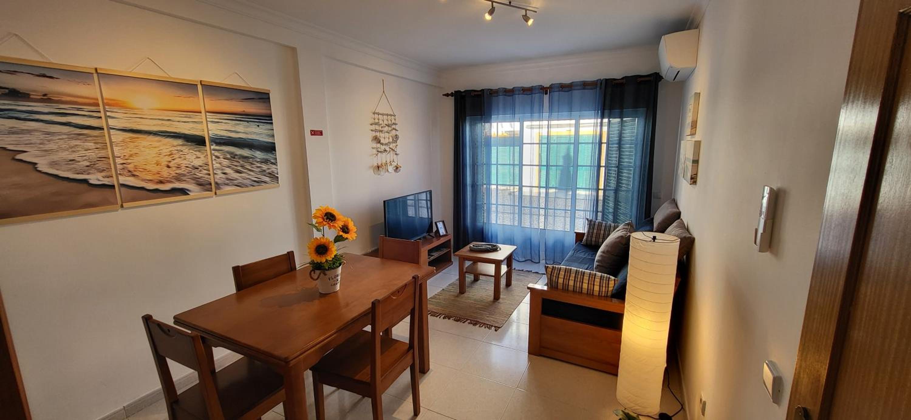 One-Bedroom Apartment photo 1