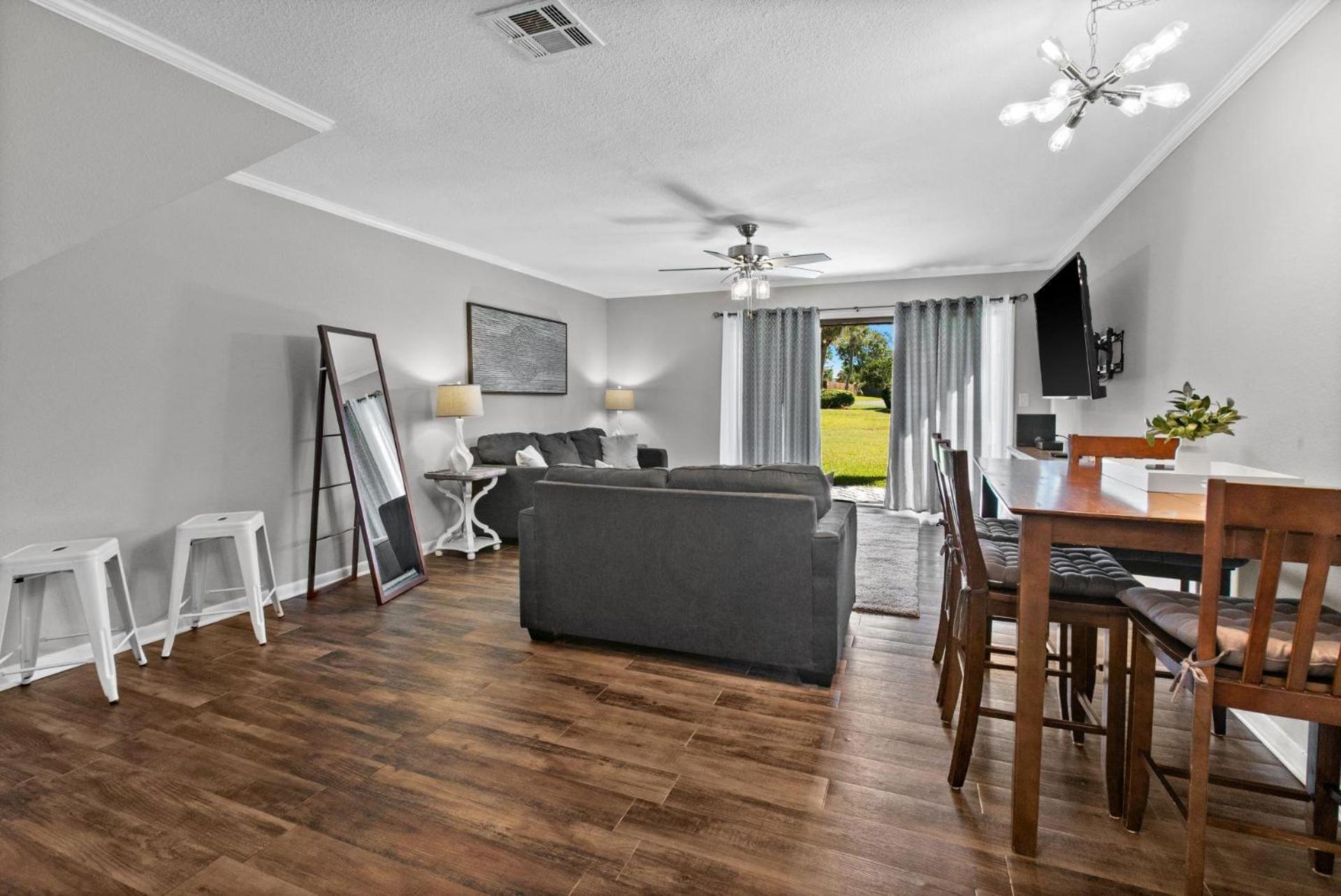 Two-Bedroom Apartment photo 1