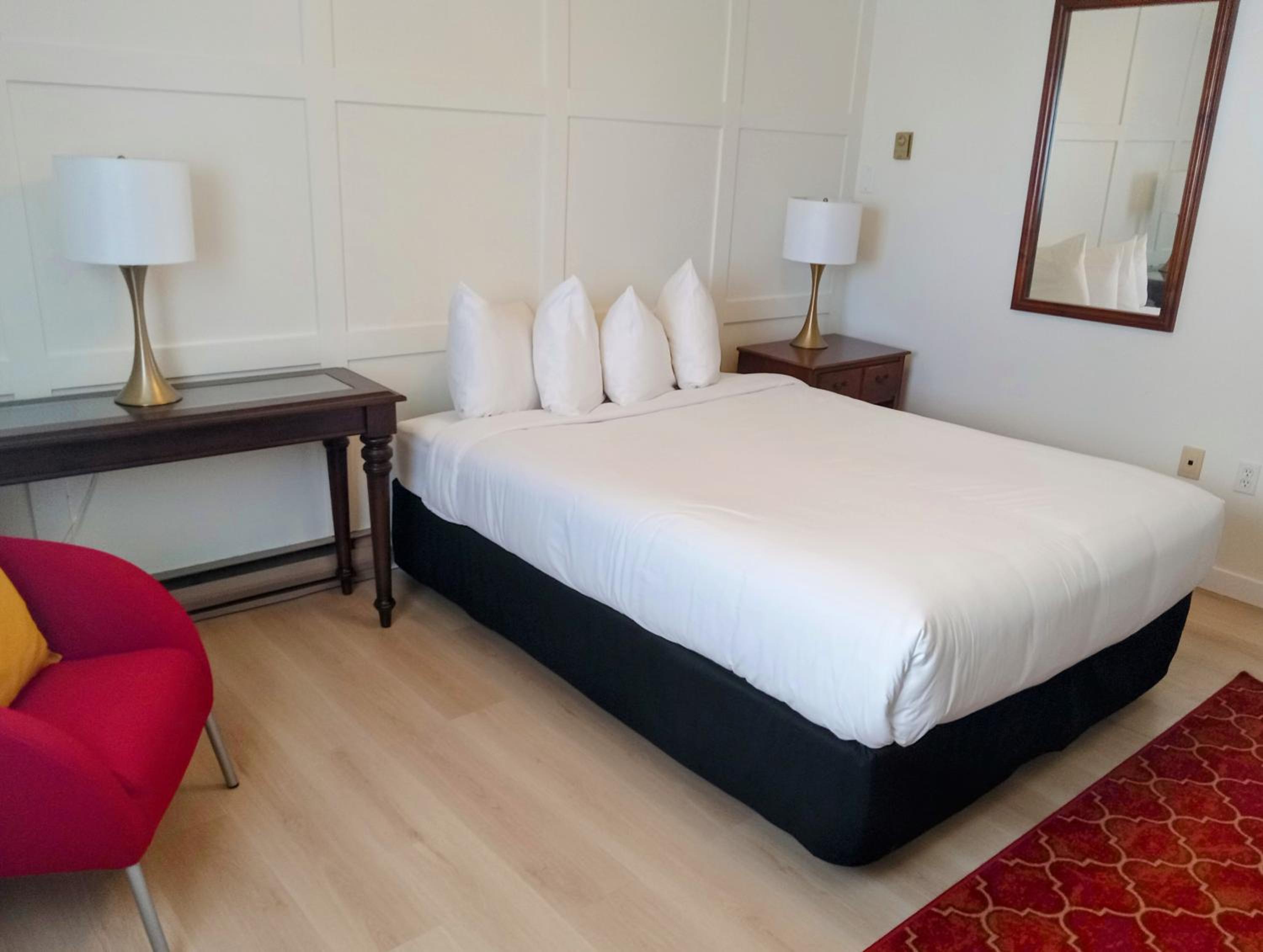 Standard Queen Room photo 1