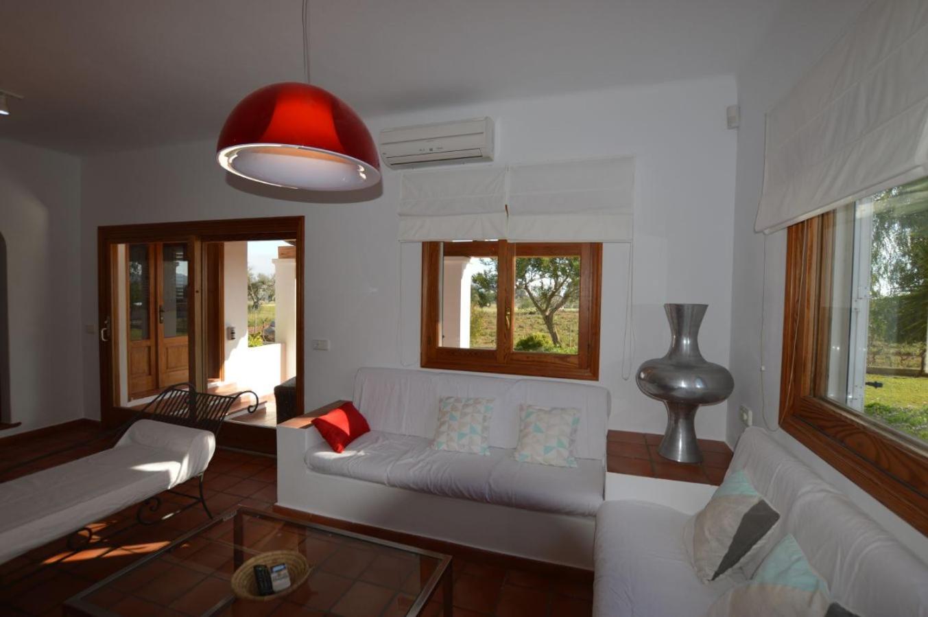 Casa de cuatro habitaciones
