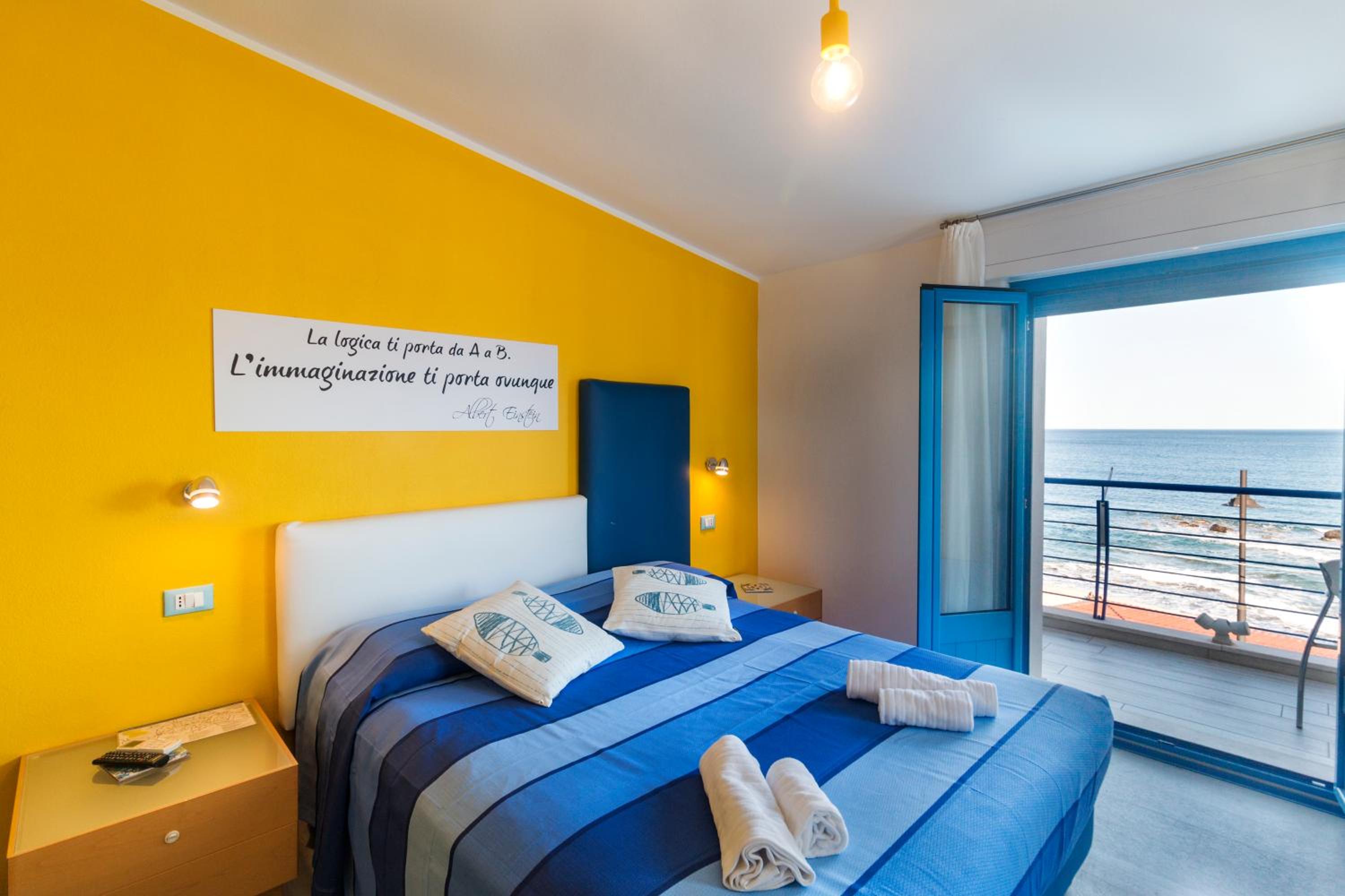 Double Room with Balcony and Sea View