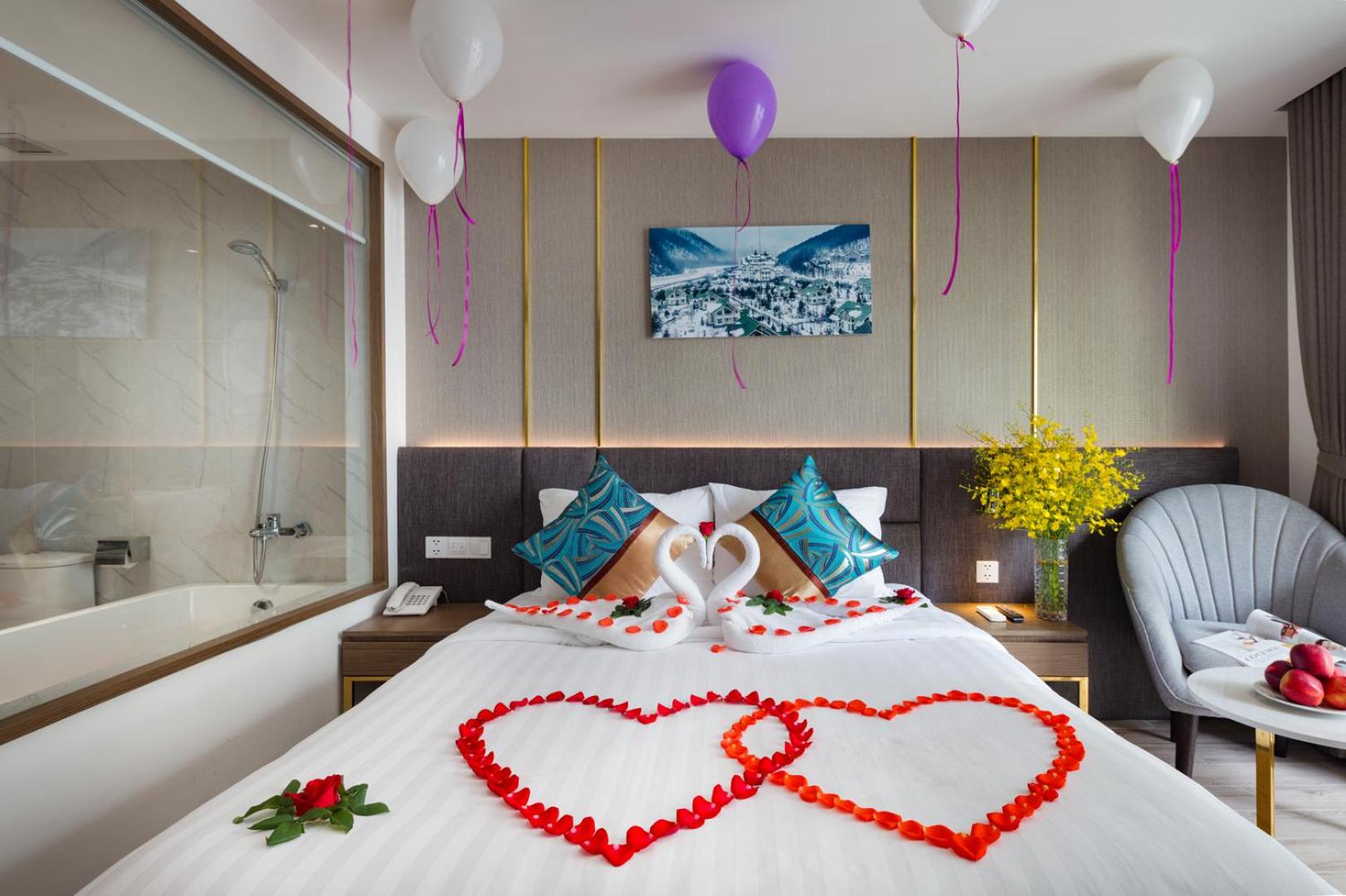 Double Room with Balcony and Sea View