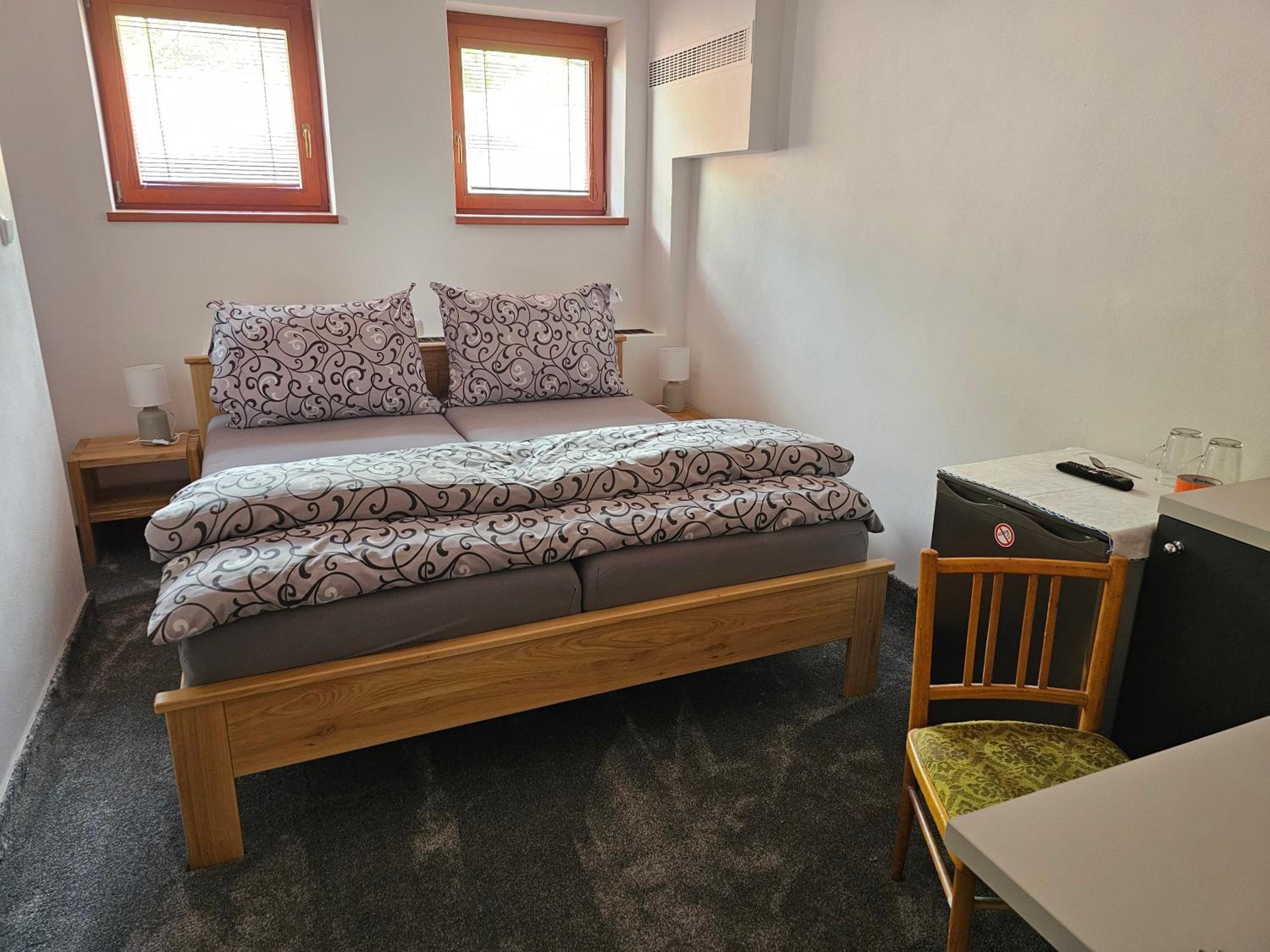 Small Double Room photo 1