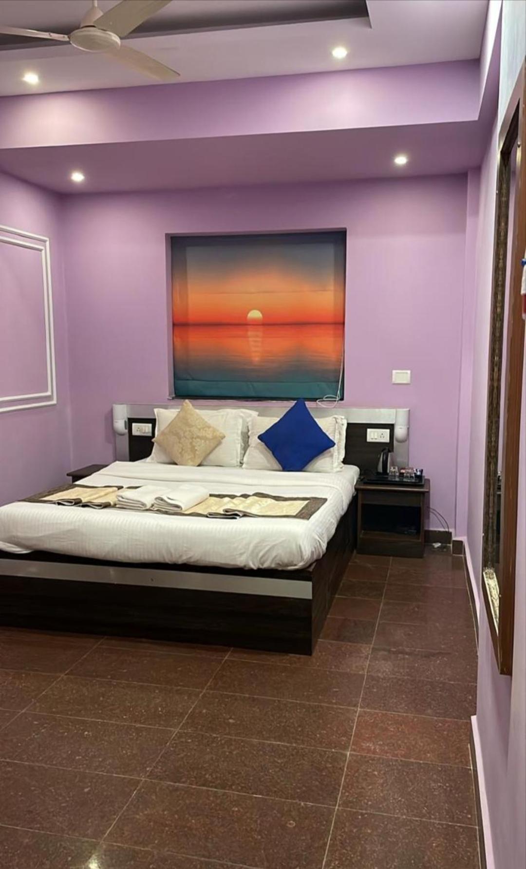 Deluxe Double Room With Balcony photo 2
