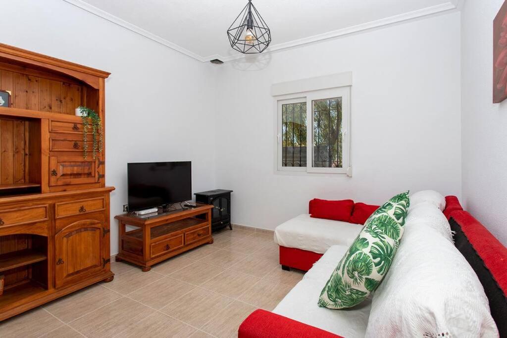Three-Bedroom Villa photo 3