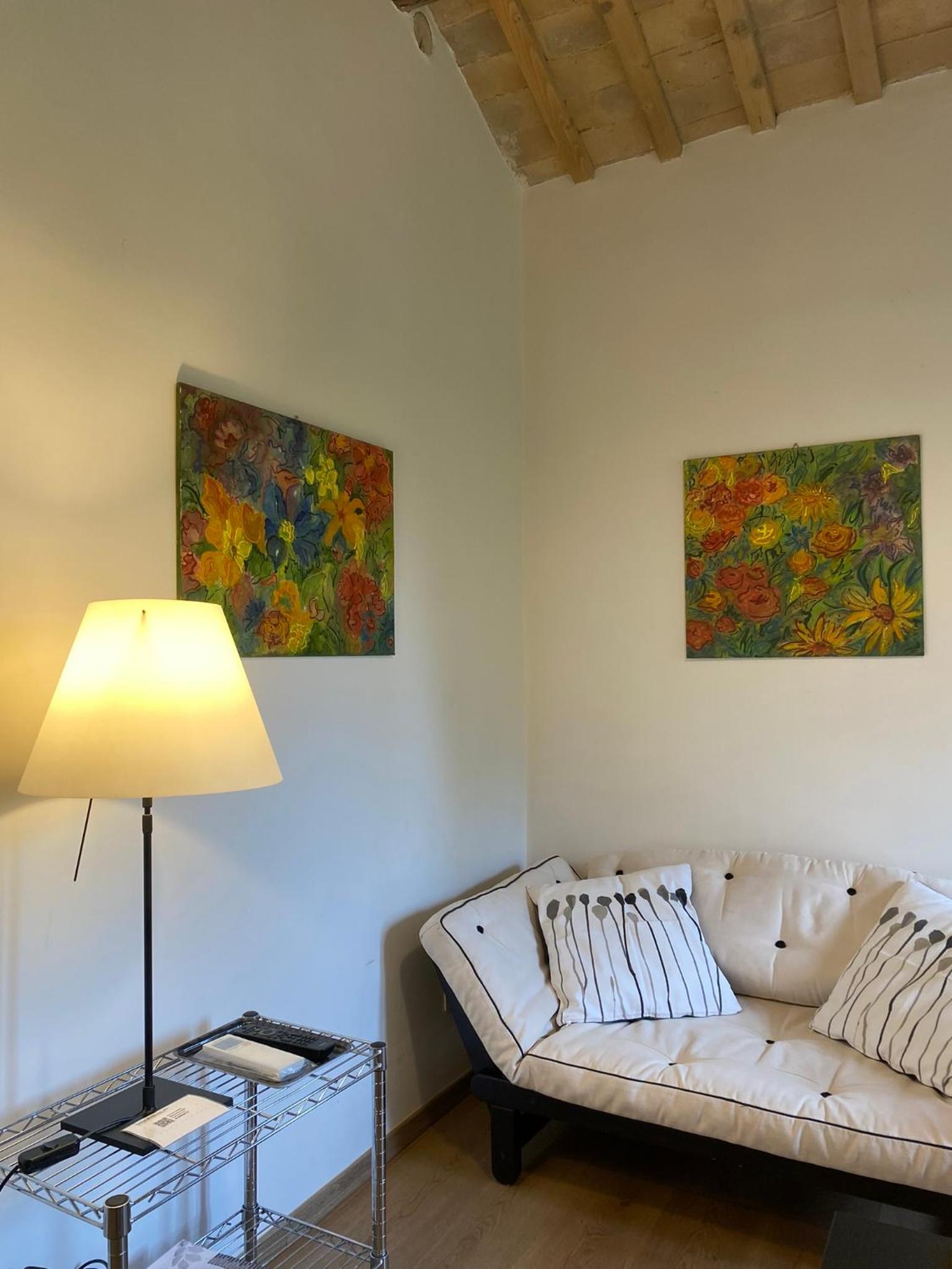 One-Bedroom Apartment - Photo 2