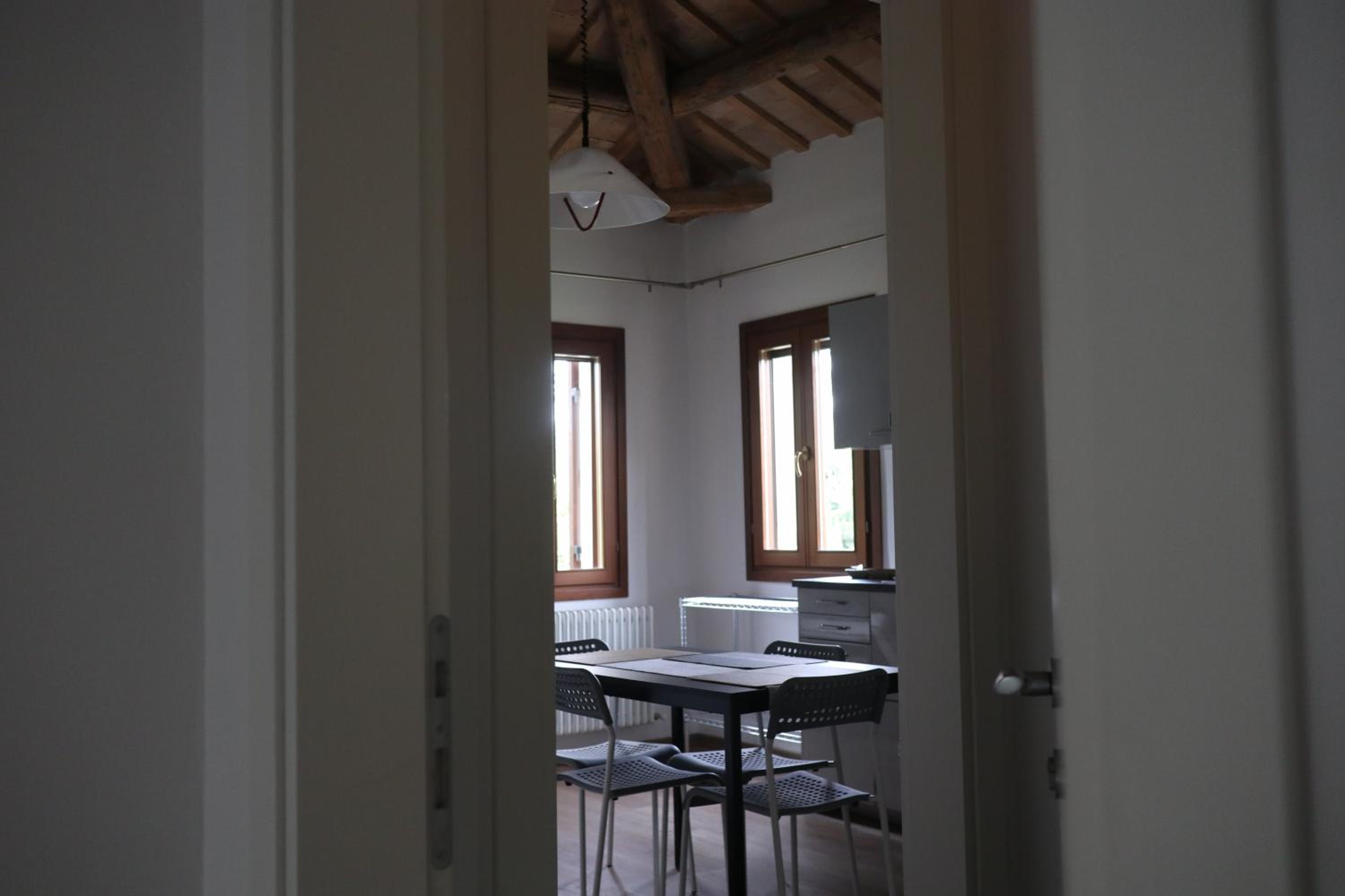 One-Bedroom Apartment - Photo 8