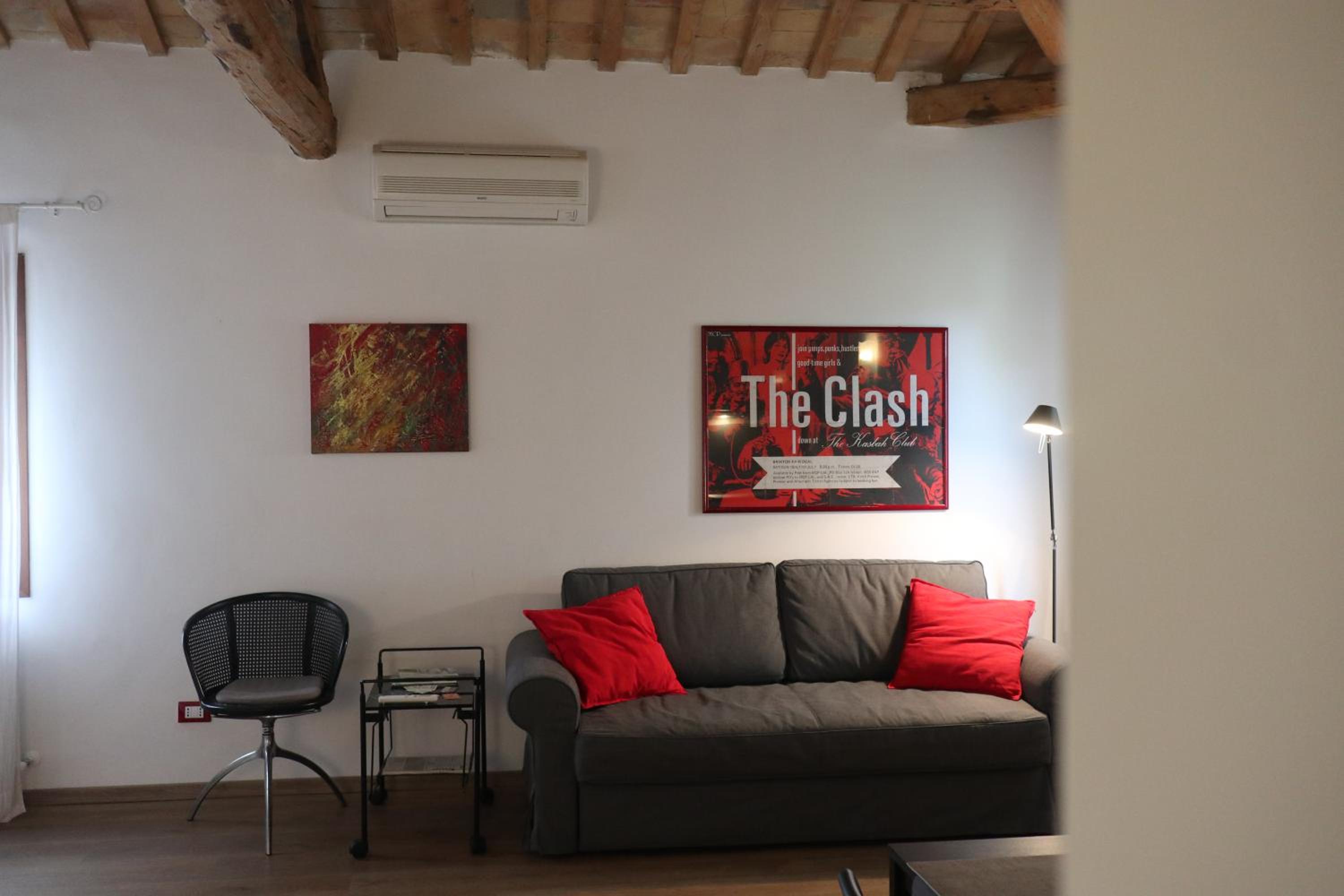 Studio Apartment