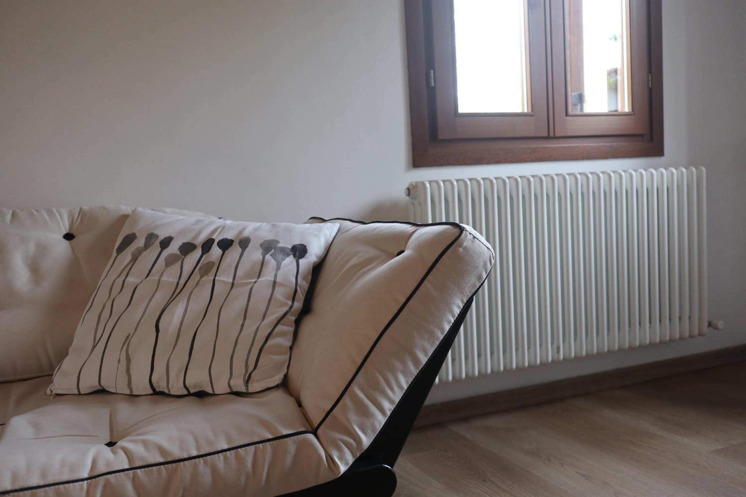 One-Bedroom Apartment - Photo 3