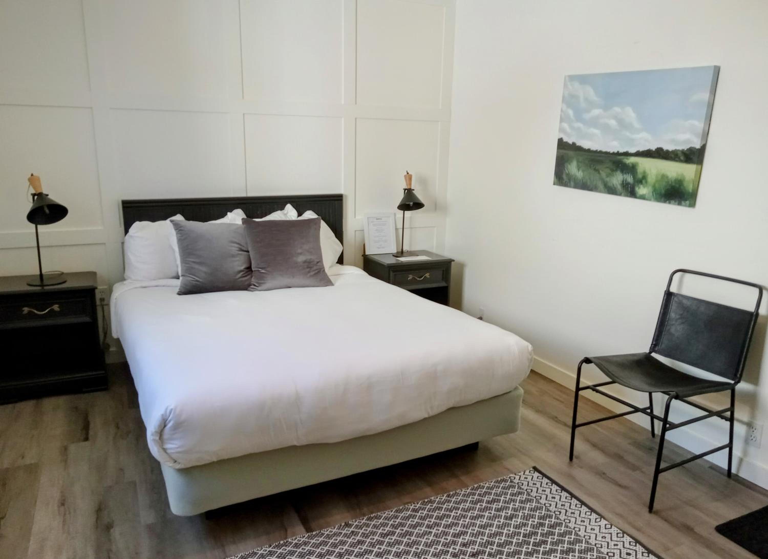 Standard Queen Room photo 1